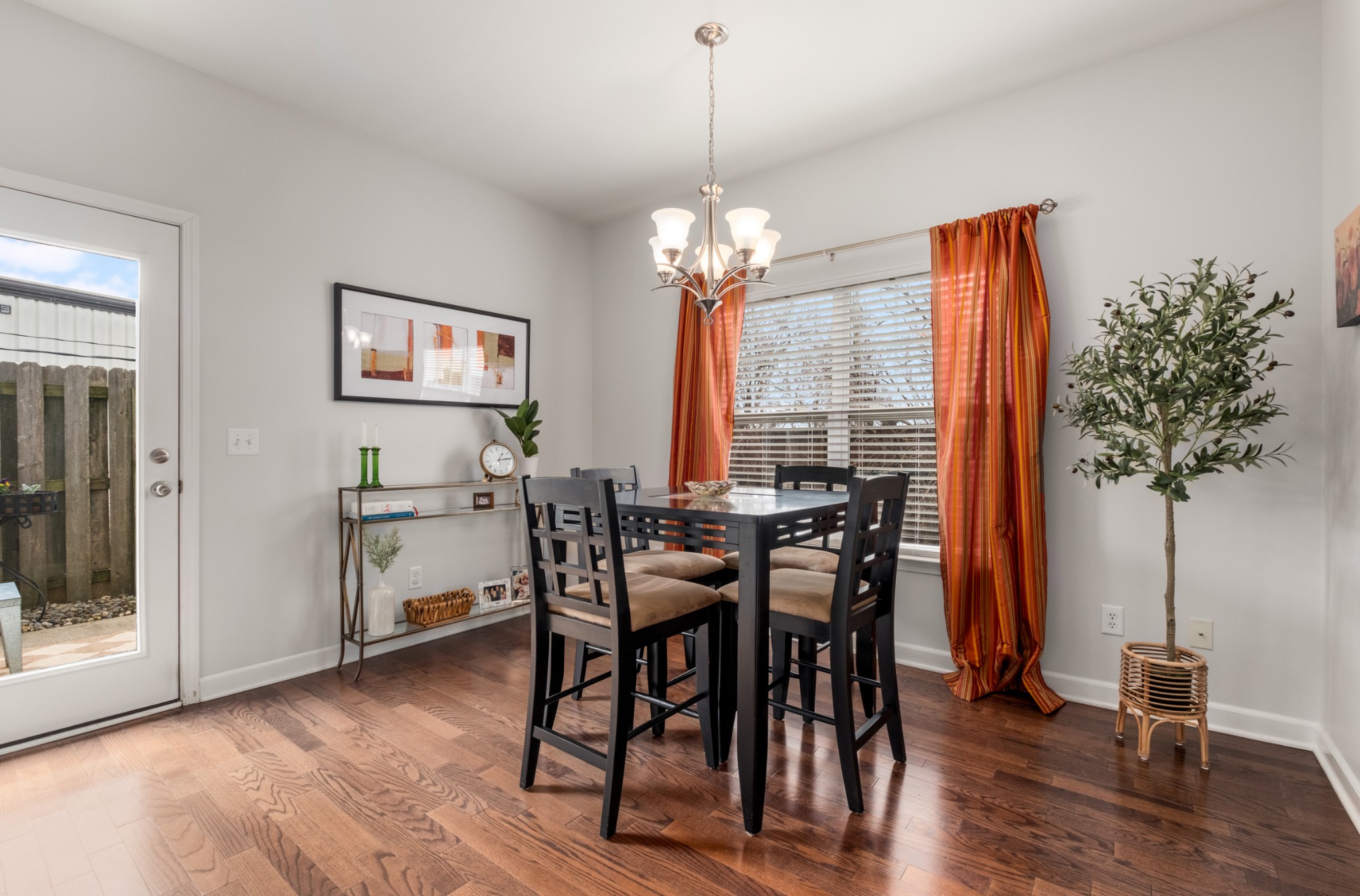 553 Rosedale Ave Unit: 136