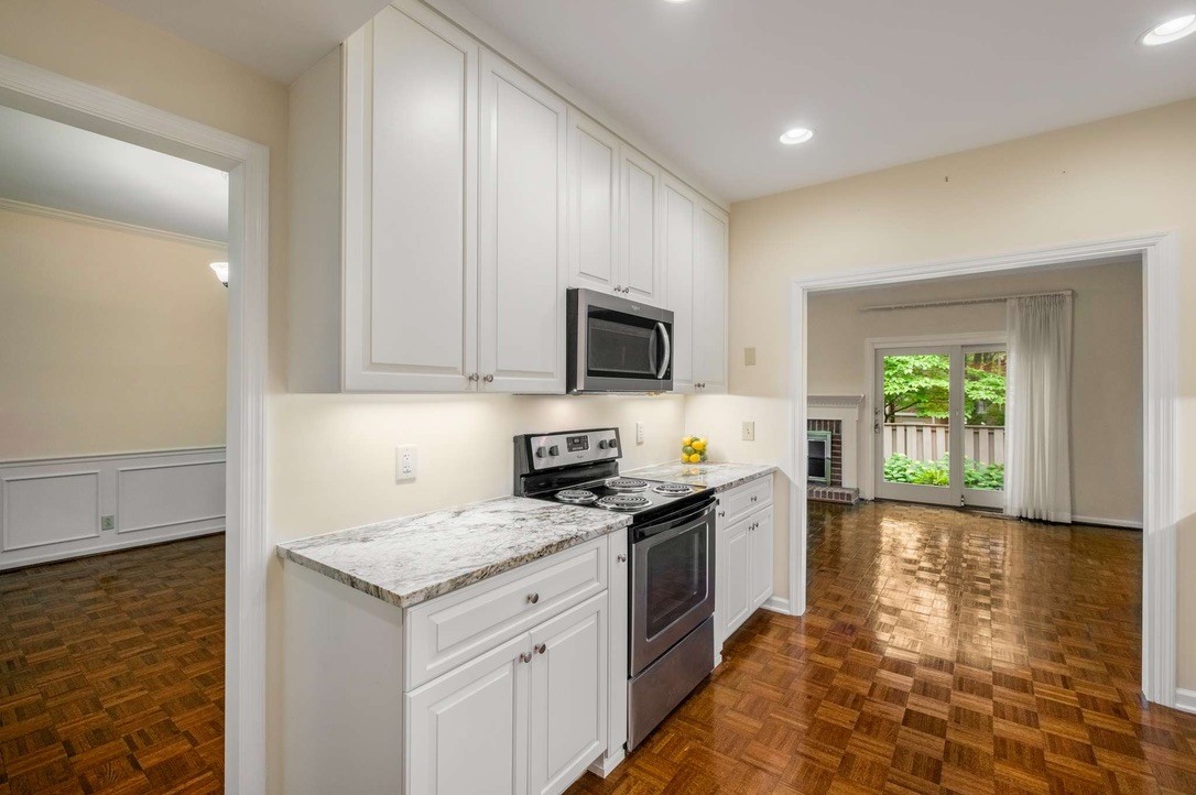 4400 Belmont Park Ter Unit: 240