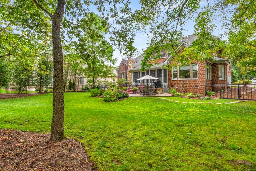 333 Haddon Ct