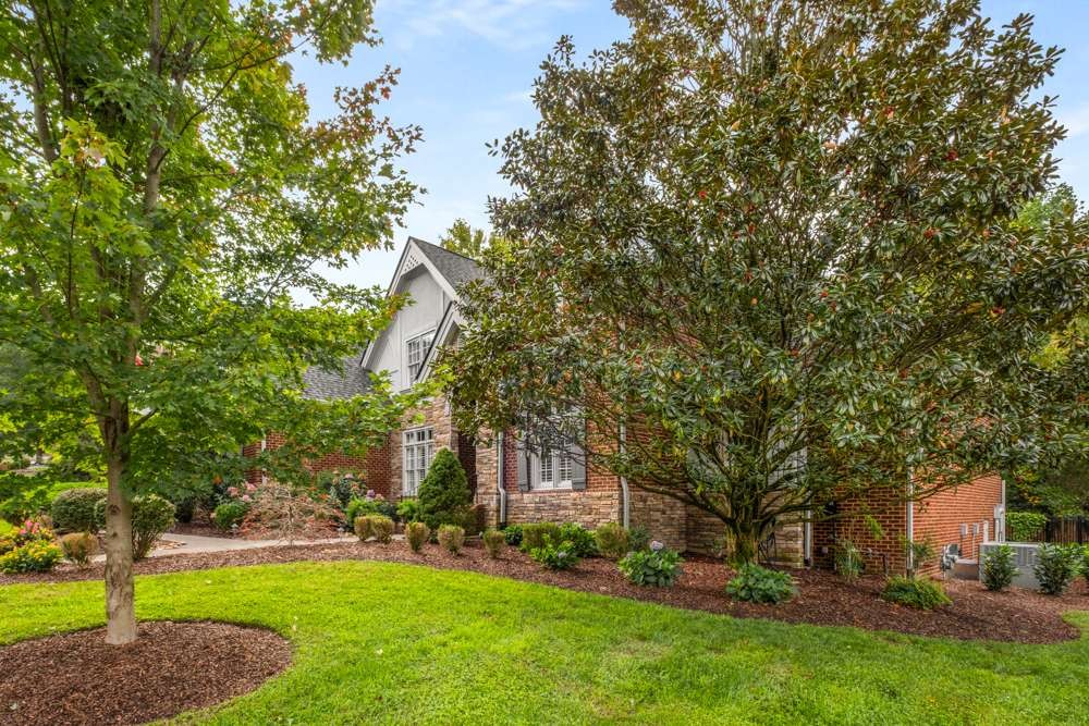 333 Haddon Ct