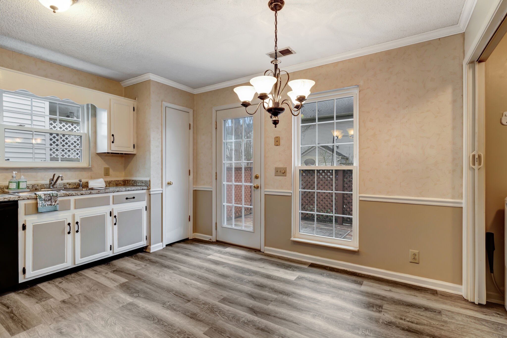 110 Champney Ct
