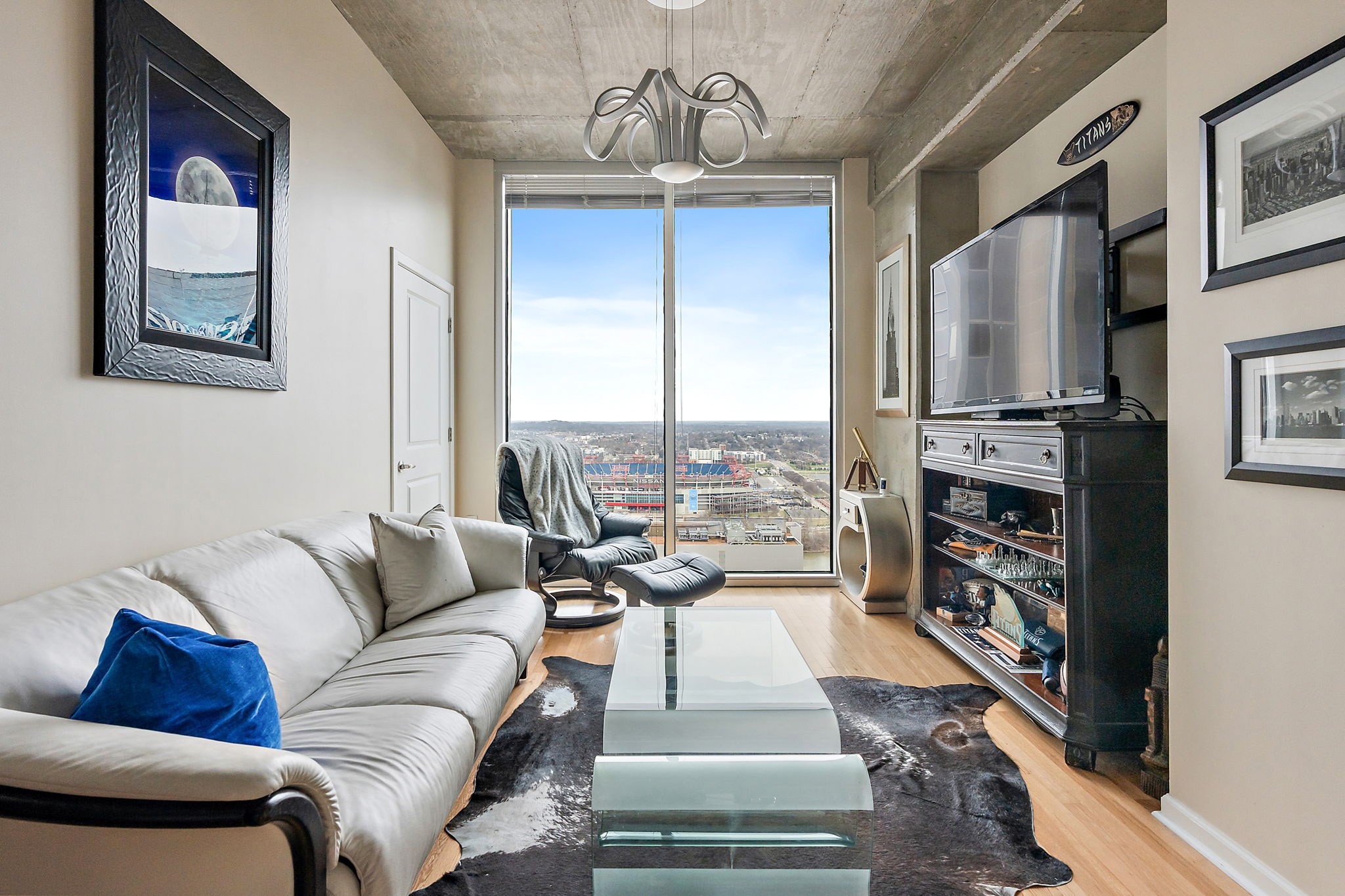 415 Church St Unit: 2513