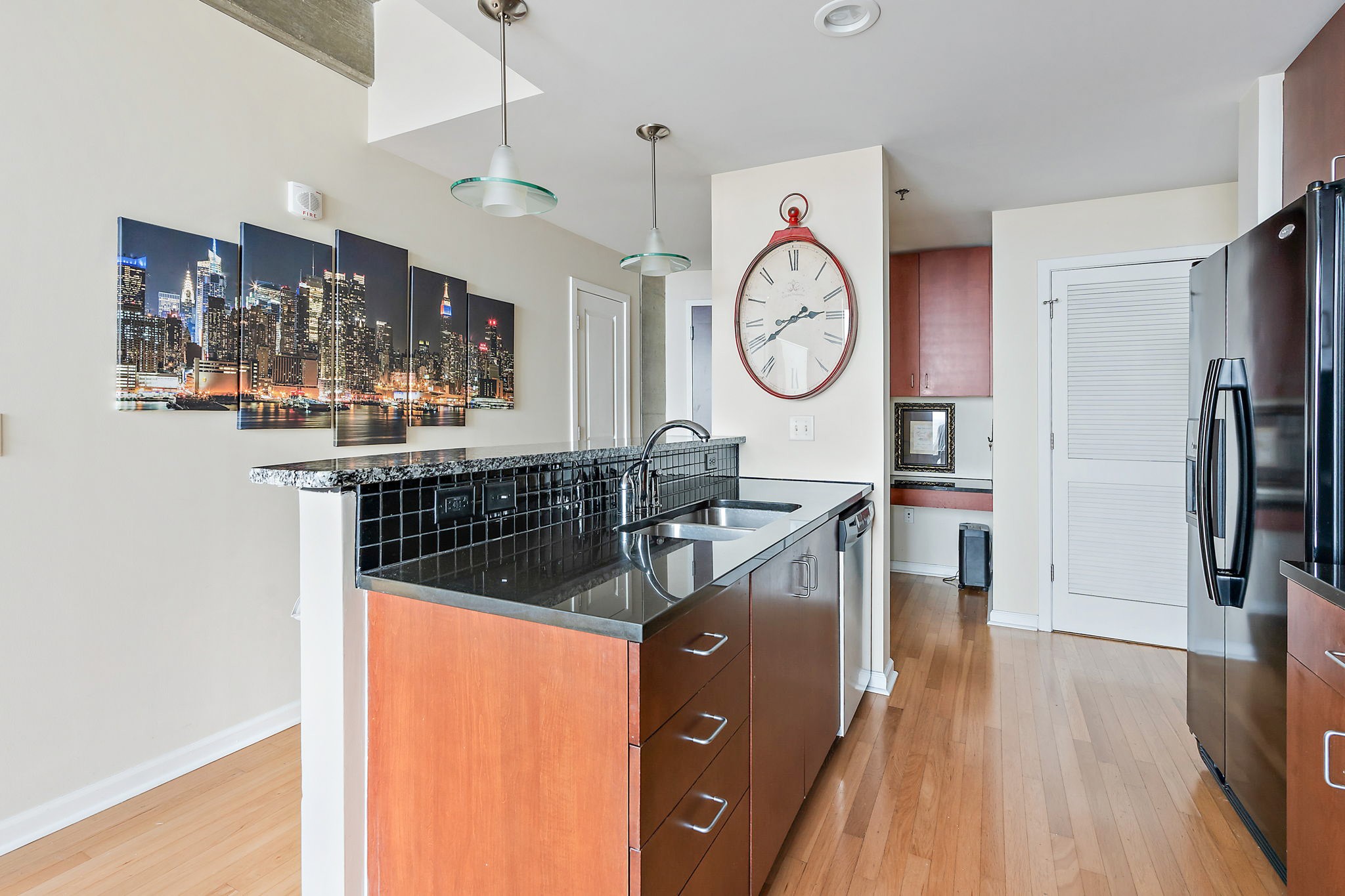 415 Church St Unit: 2513