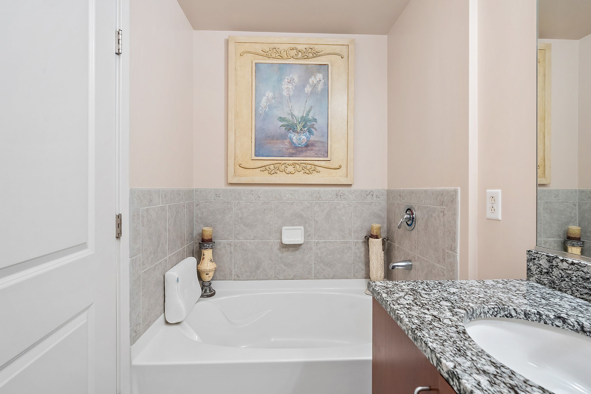 415 Church St Unit: 2513