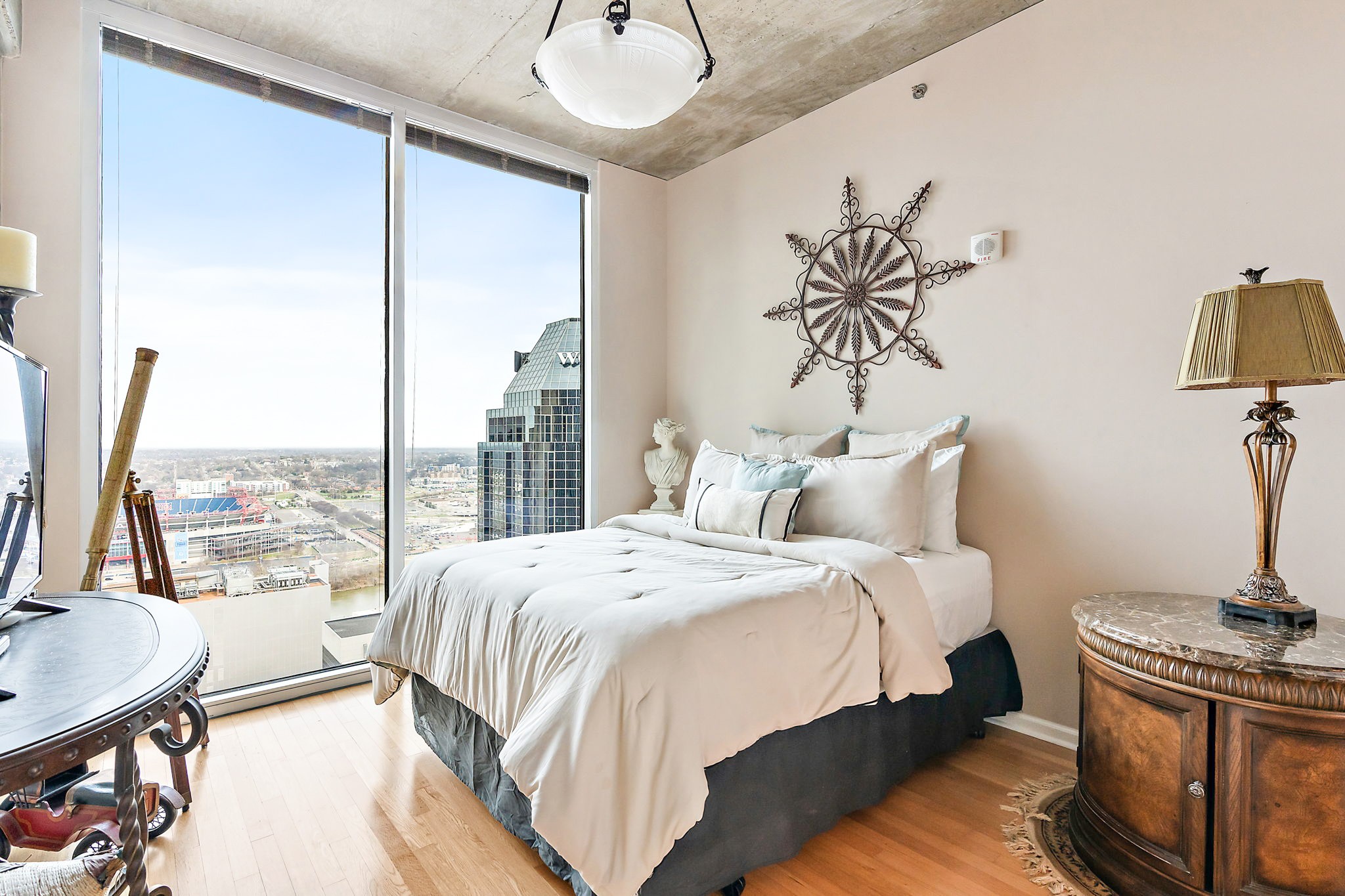 415 Church St Unit: 2513