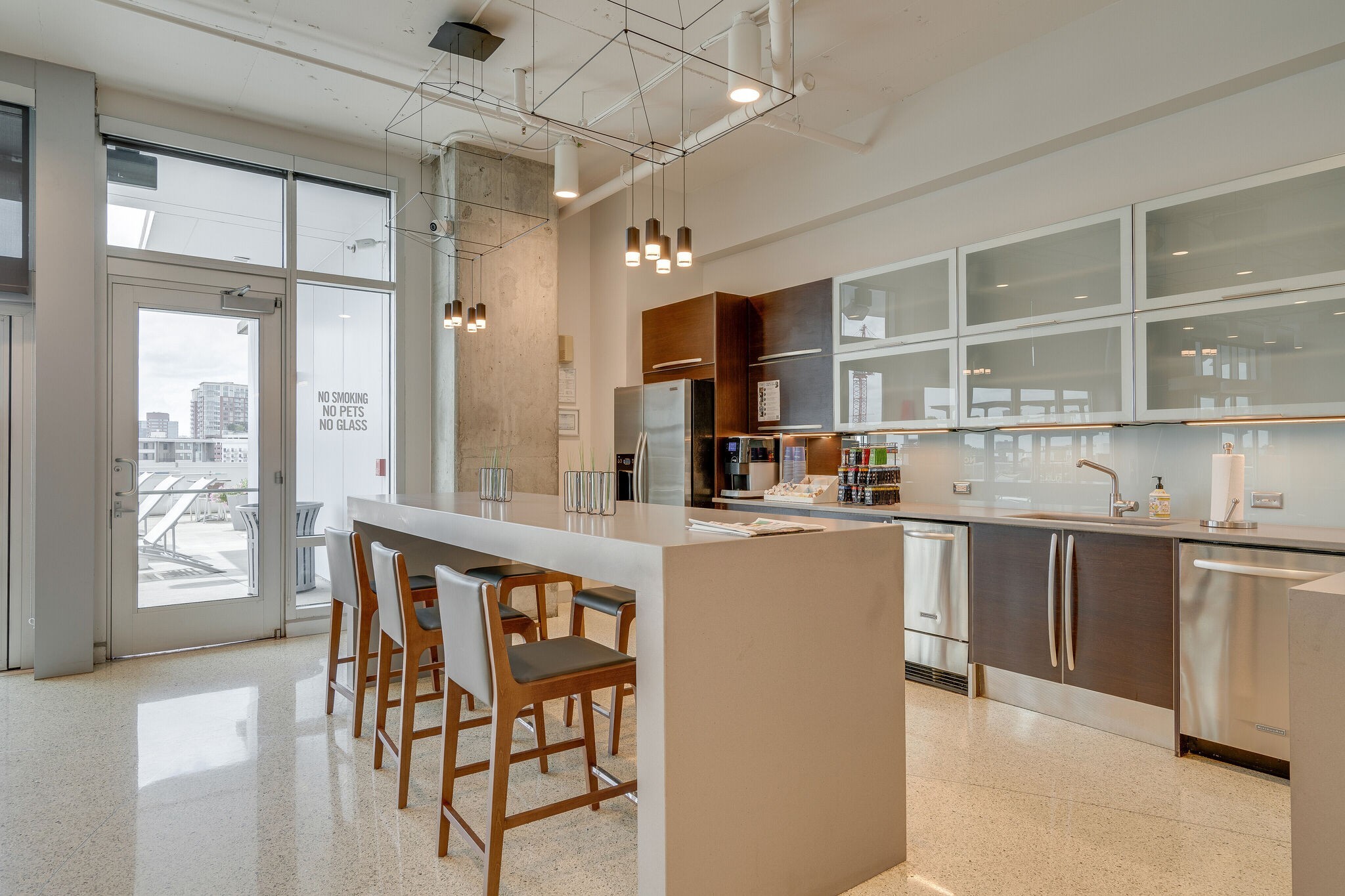 700 12th Ave, S Unit: 801