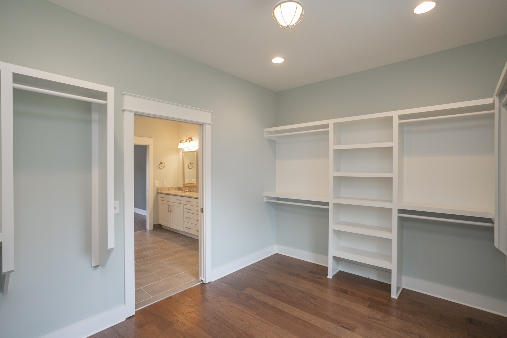 1609 Electric Ave