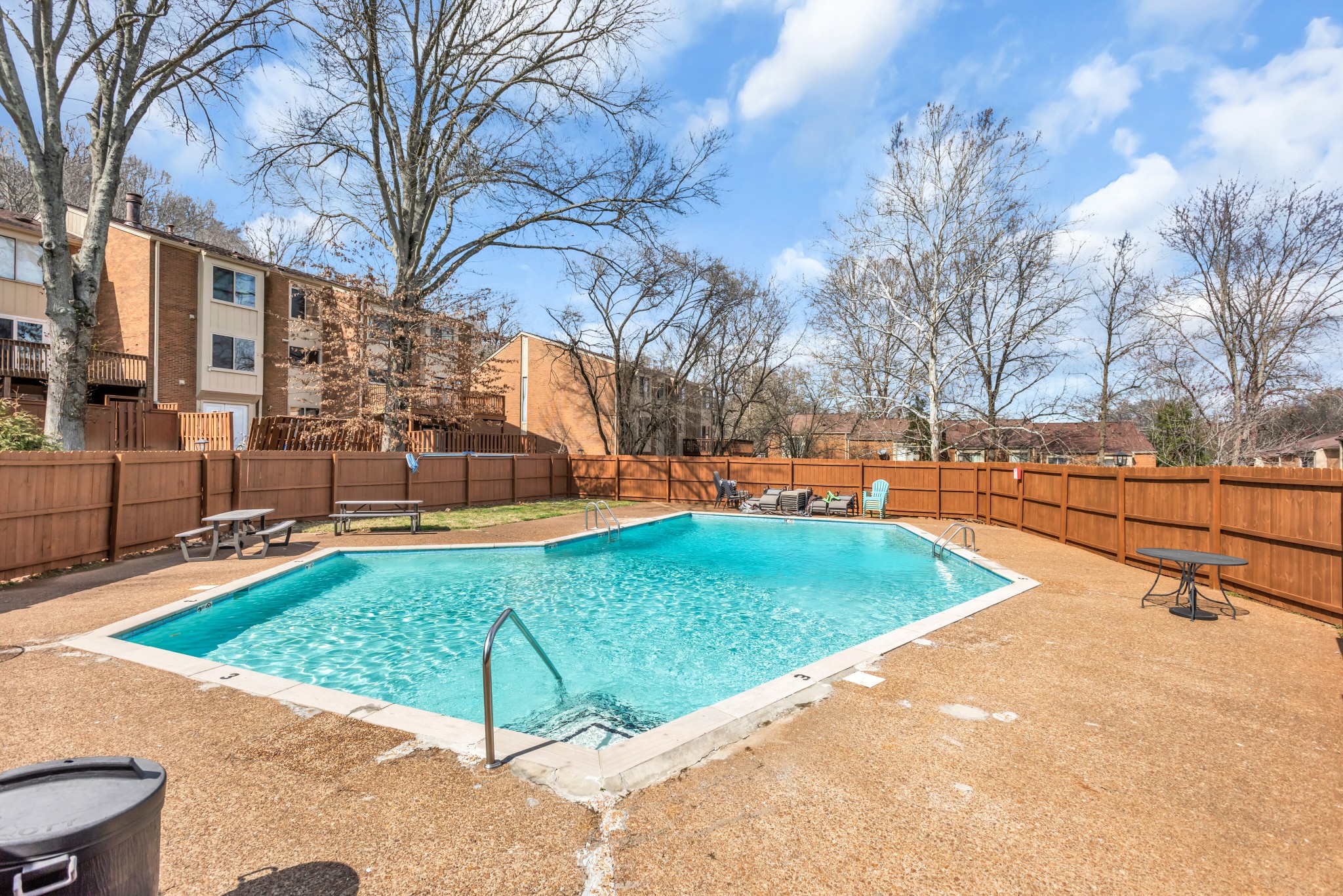 6920 Highland Park Dr