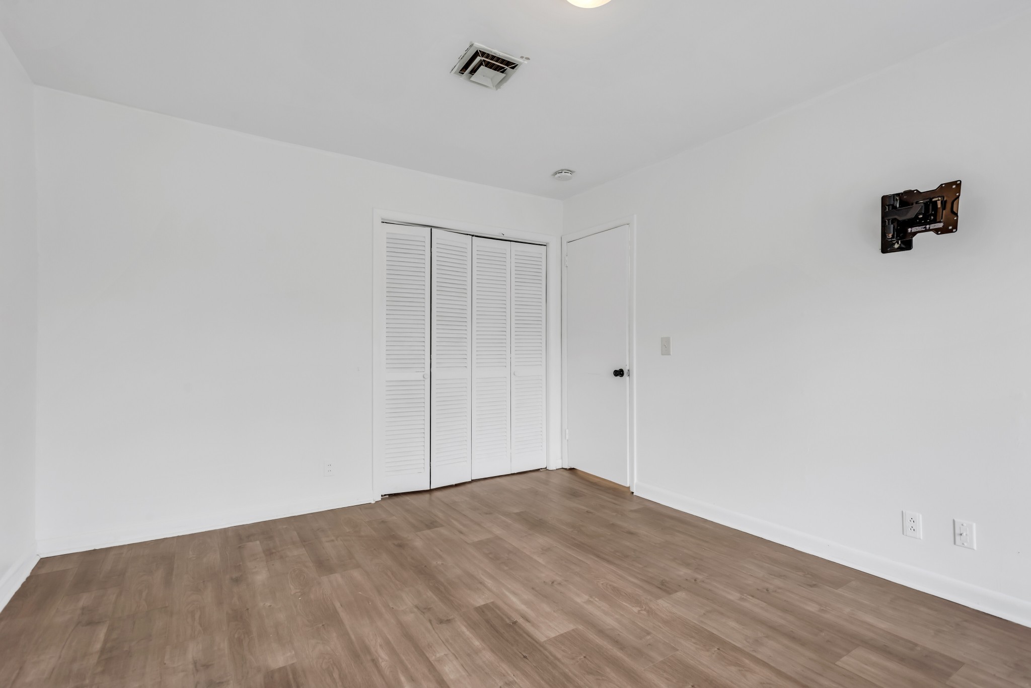 6920 Highland Park Dr