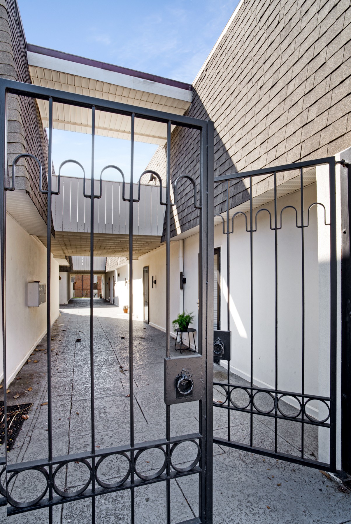 2097 Graybar Ln Unit: C1