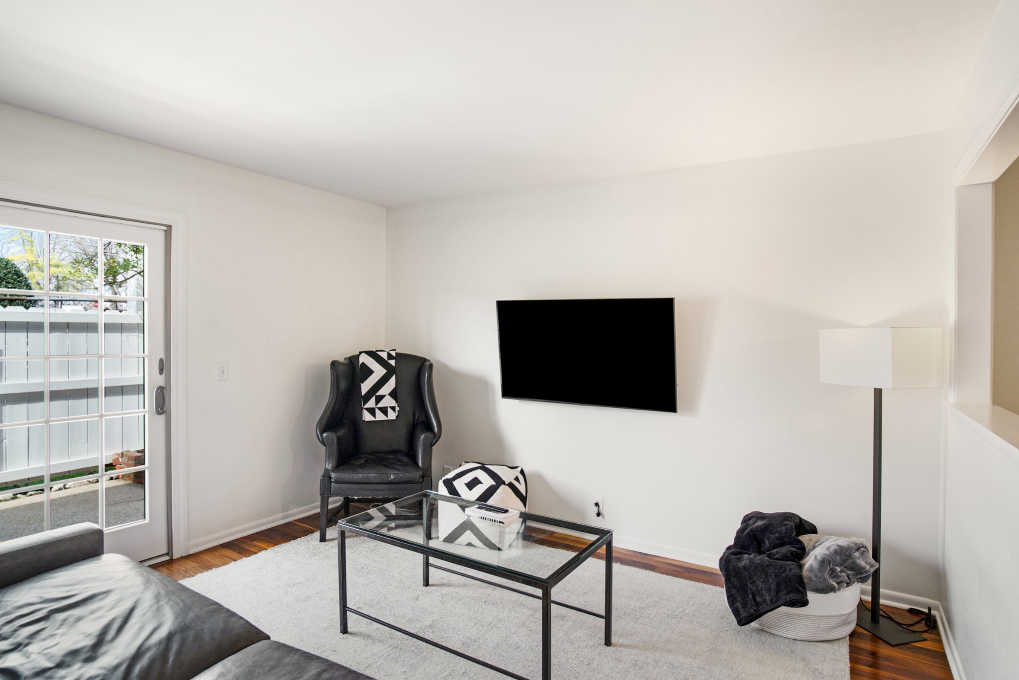 2097 Graybar Ln Unit: C1