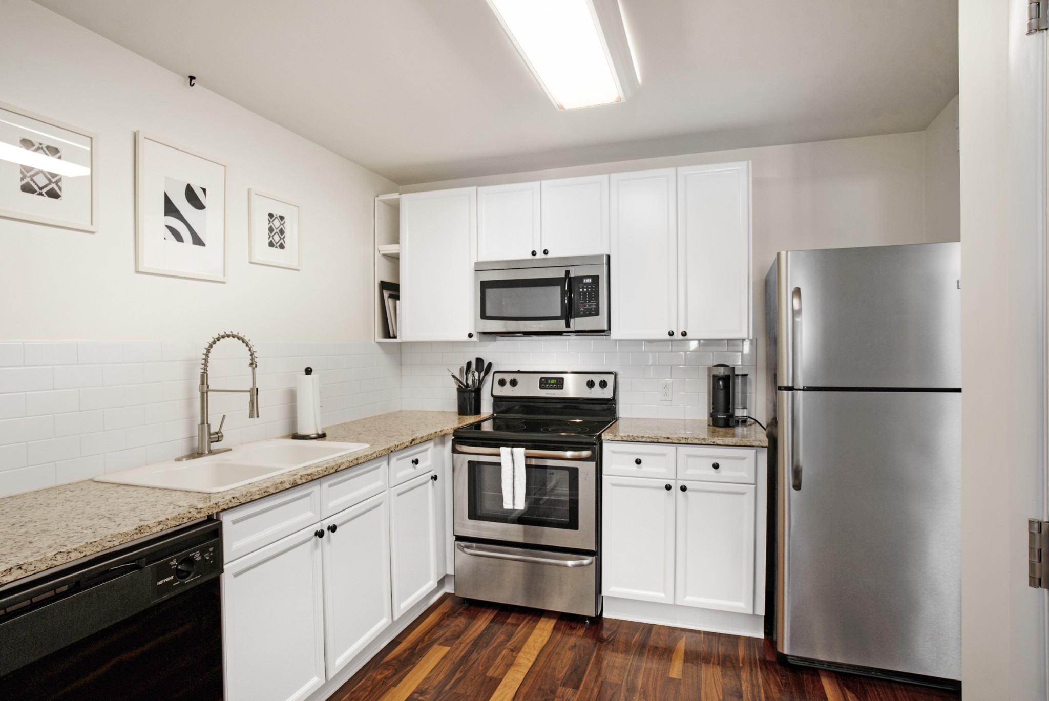 2097 Graybar Ln Unit: C1