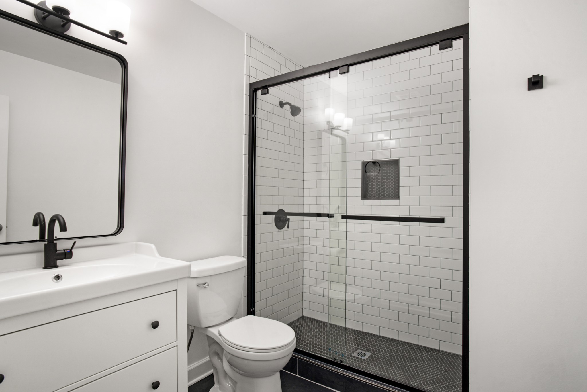 2097 Graybar Ln Unit: C1