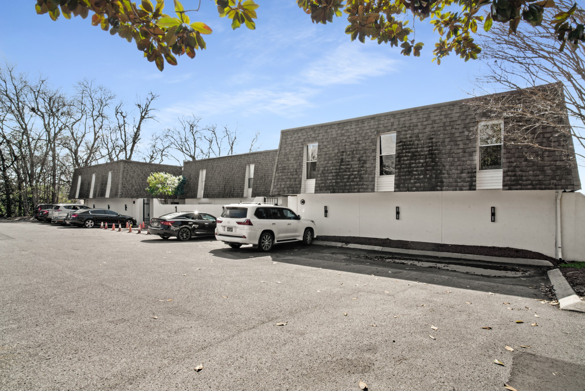 2097 Graybar Ln Unit: C1