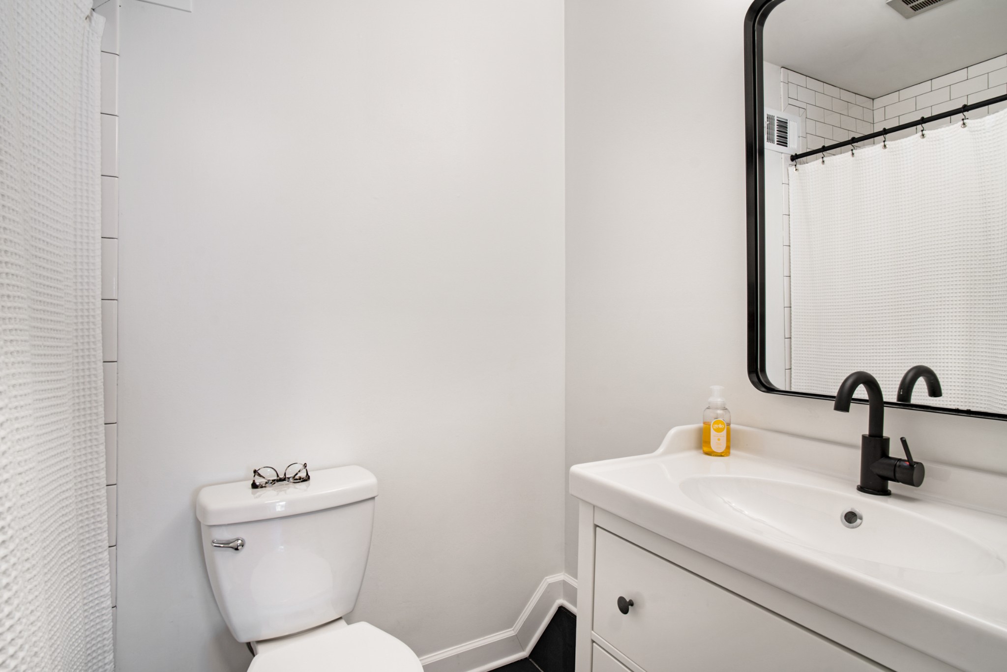 2097 Graybar Ln Unit: C1