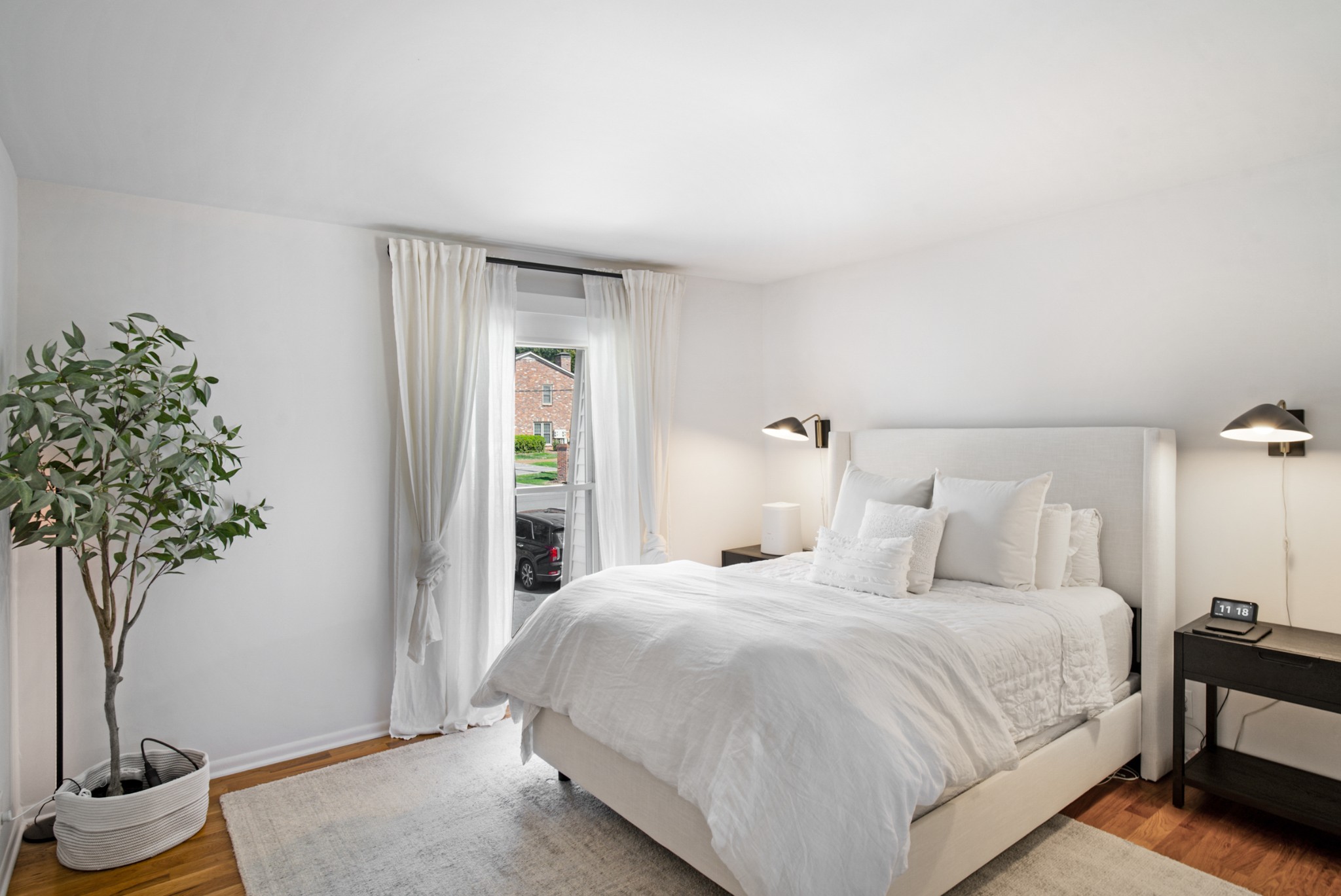 2097 Graybar Ln Unit: C1