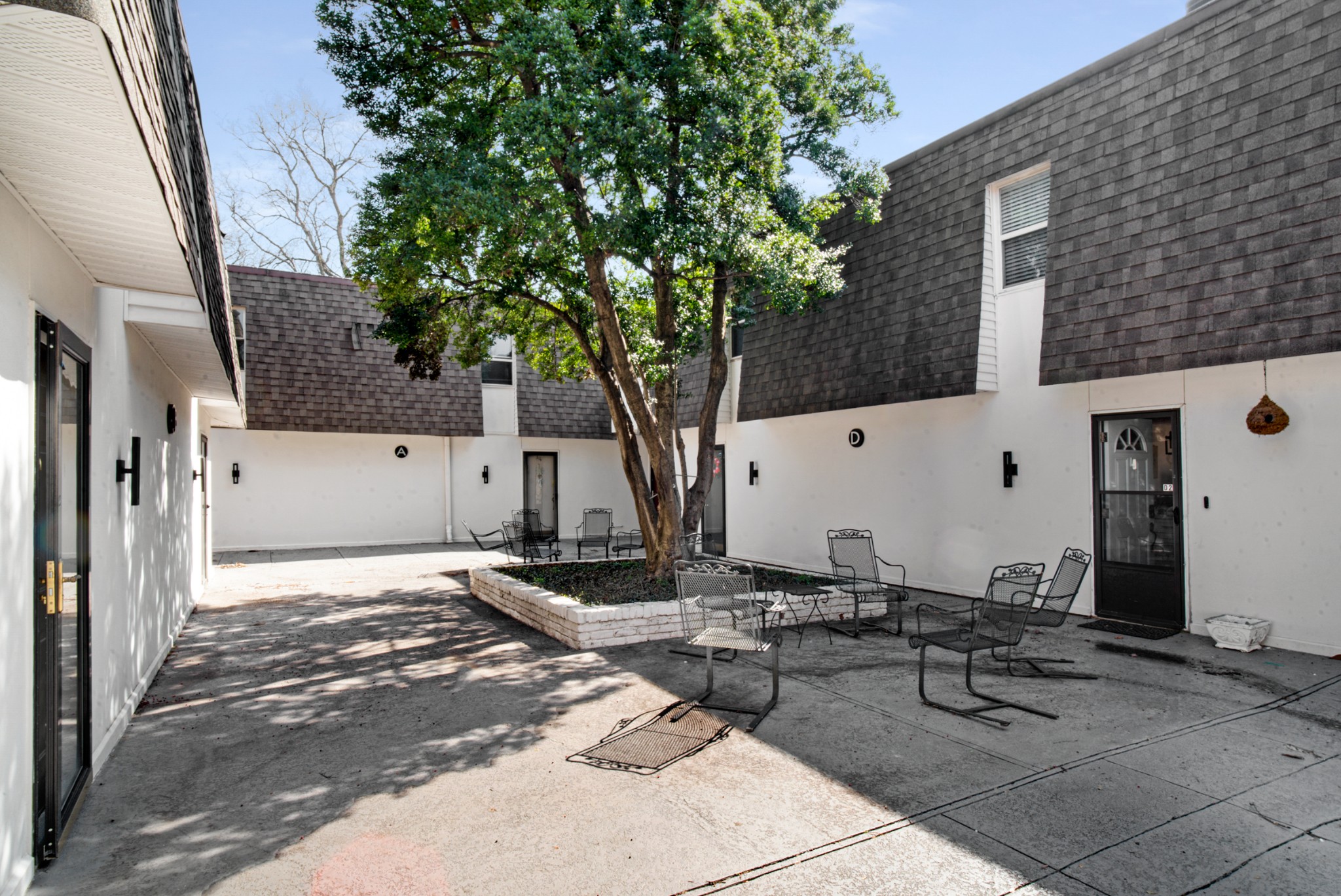 2097 Graybar Ln Unit: C1