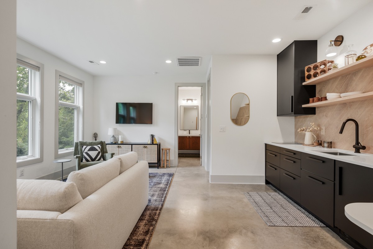 1006 Ozark St