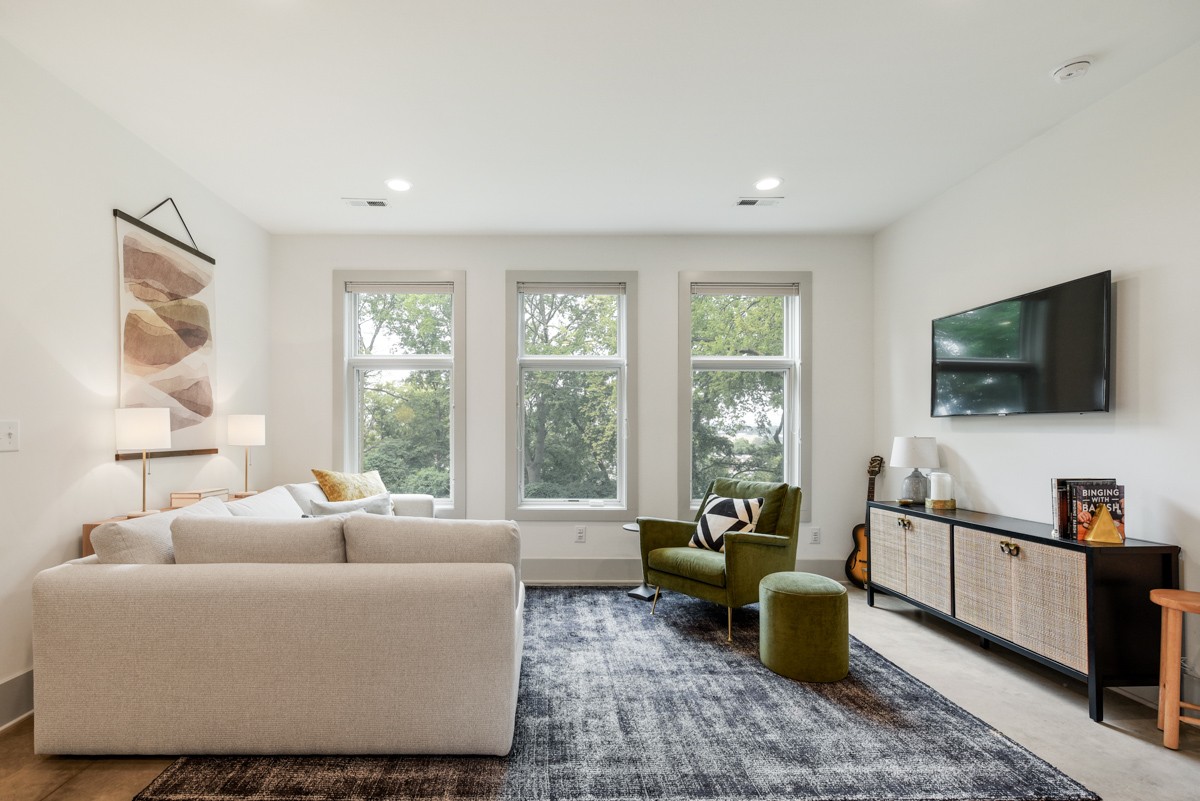 1006 Ozark St