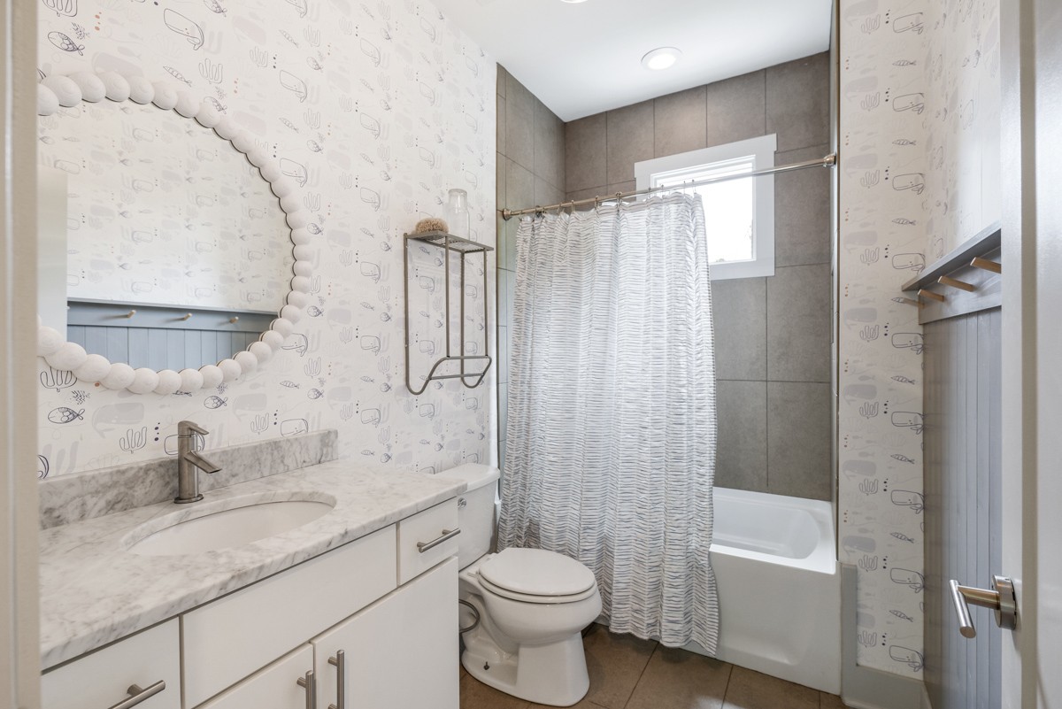 1006 Ozark St