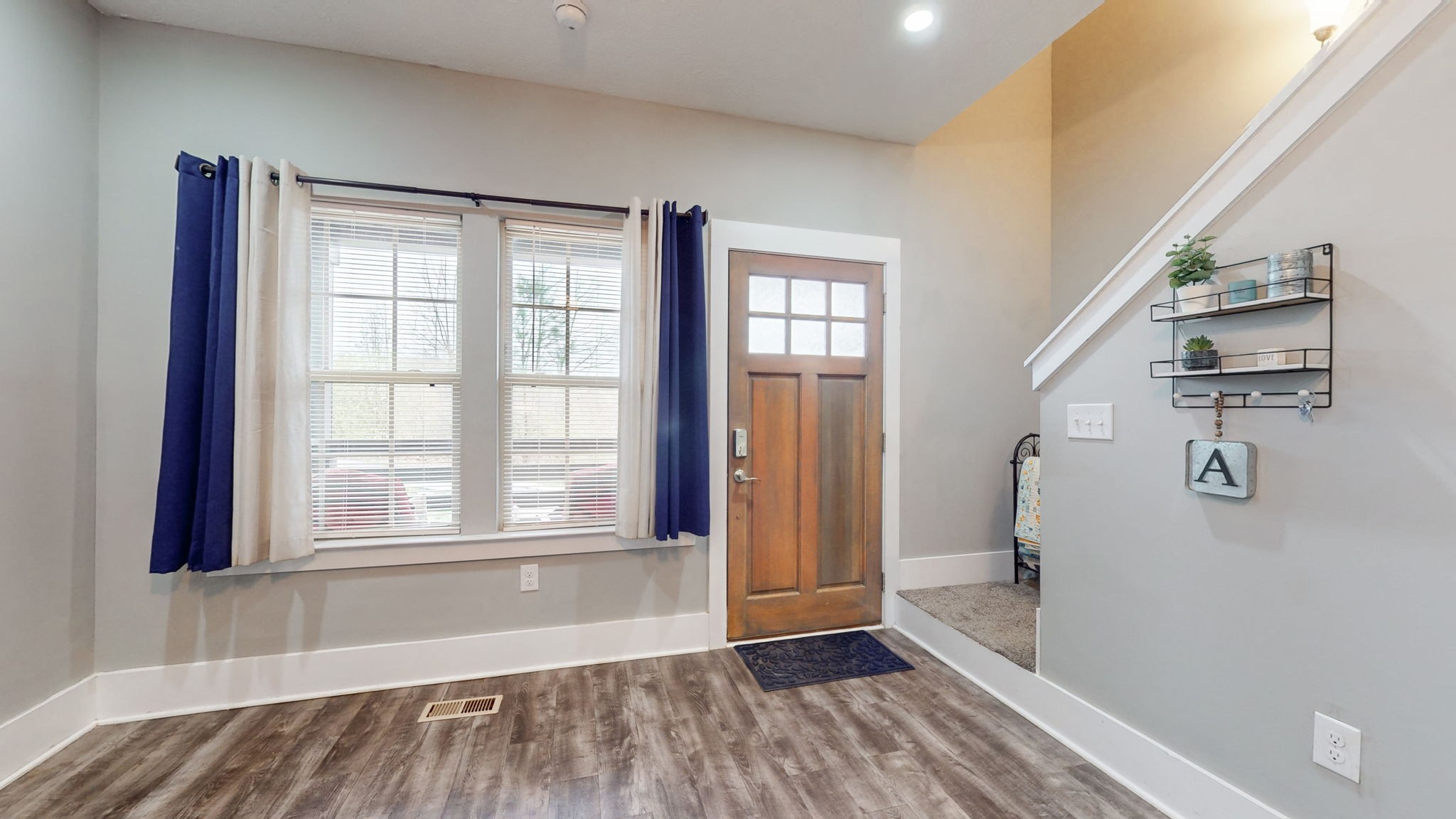 2143 Bell St Unit: C