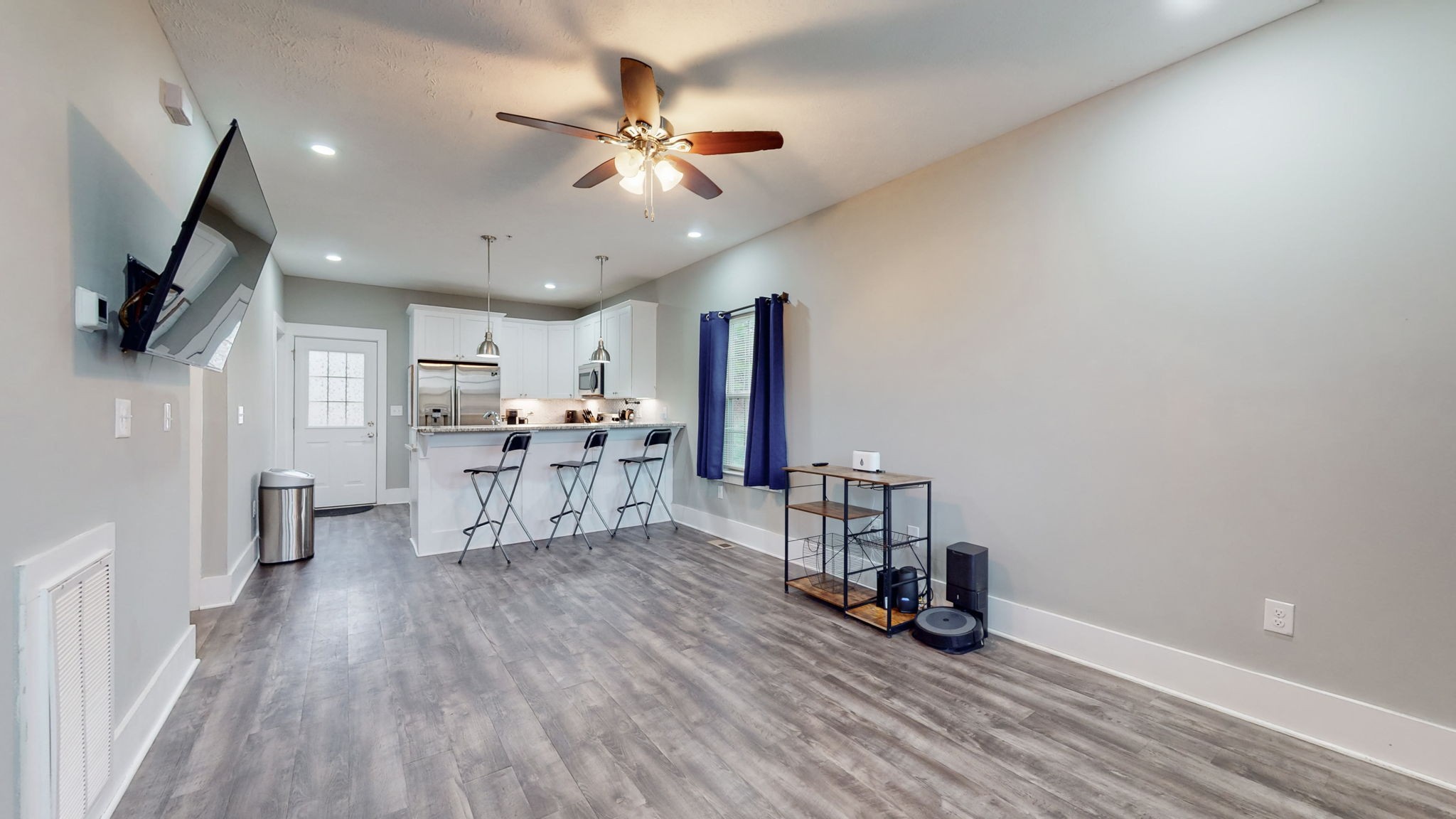 2143 Bell St Unit: C