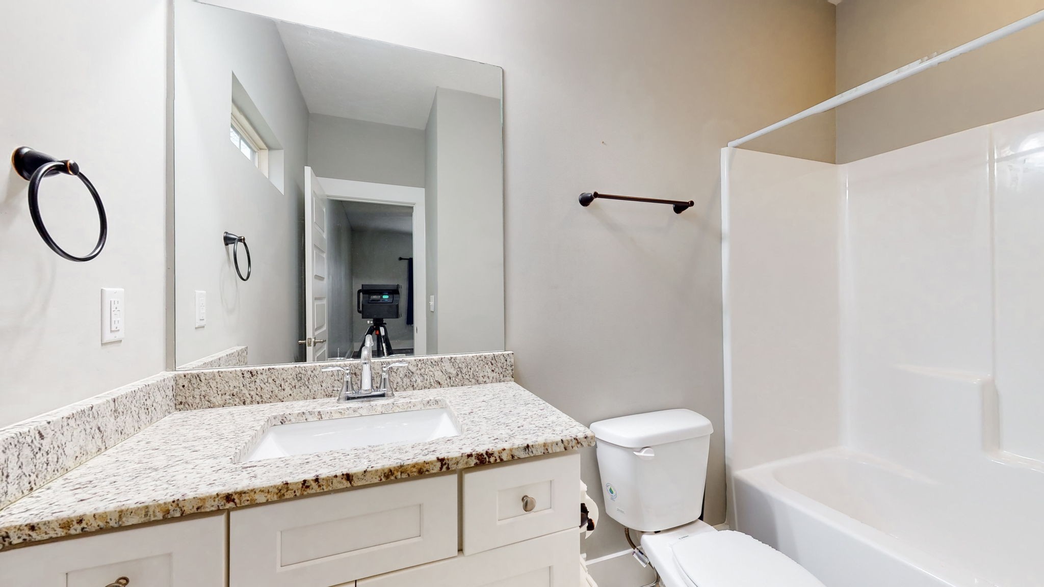 2143 Bell St Unit: C