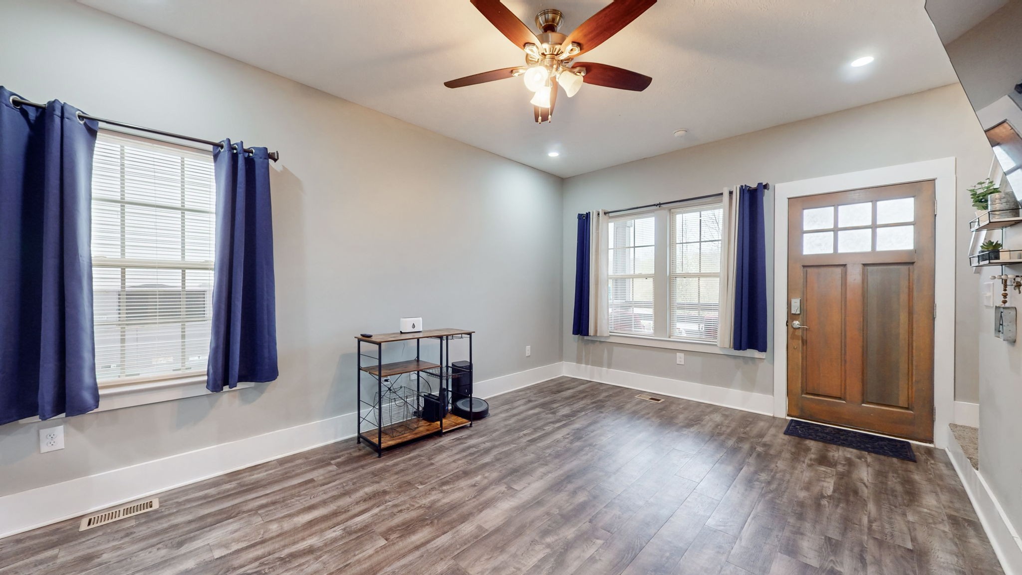 2143 Bell St Unit: C