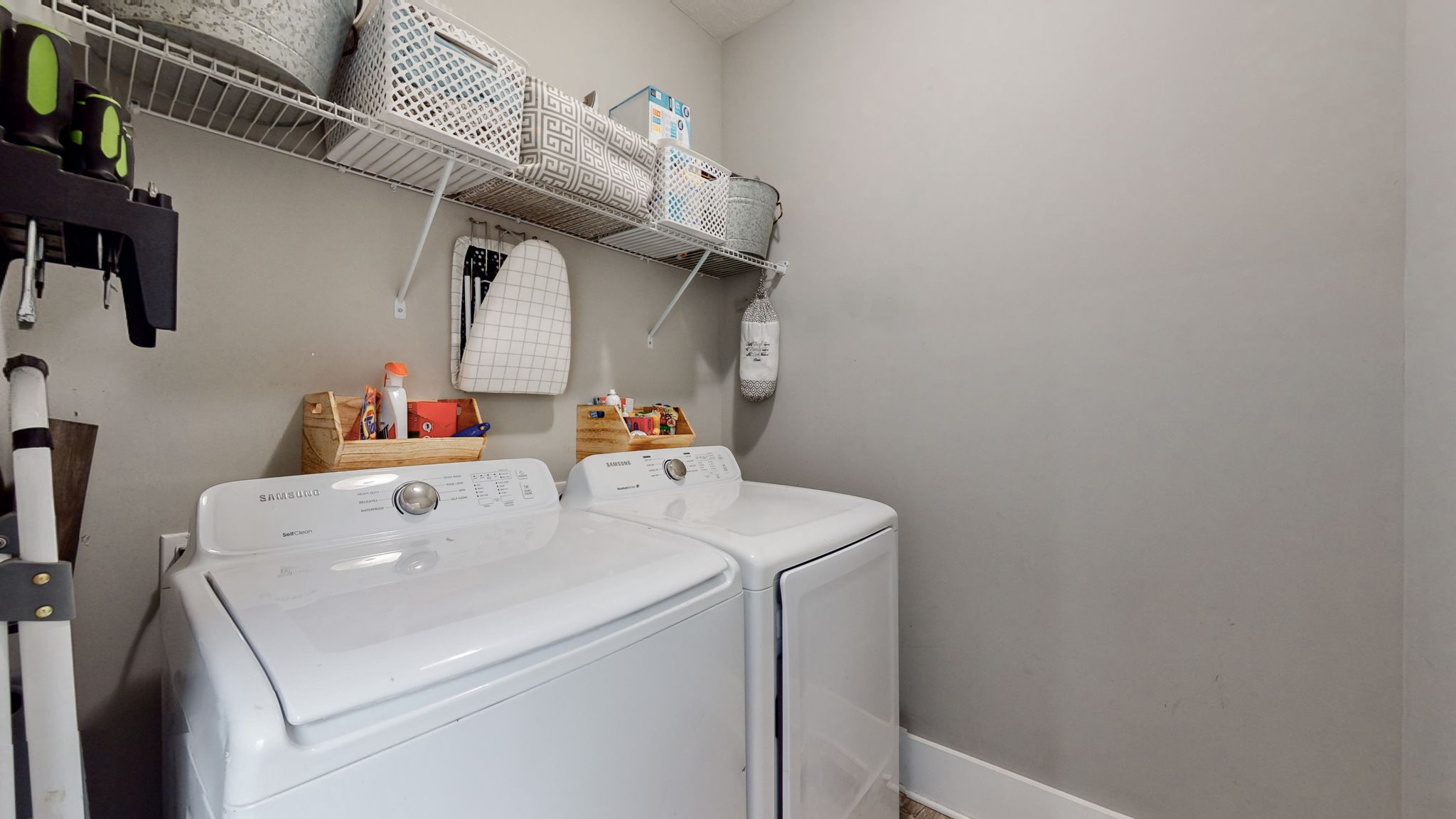 2143 Bell St Unit: C