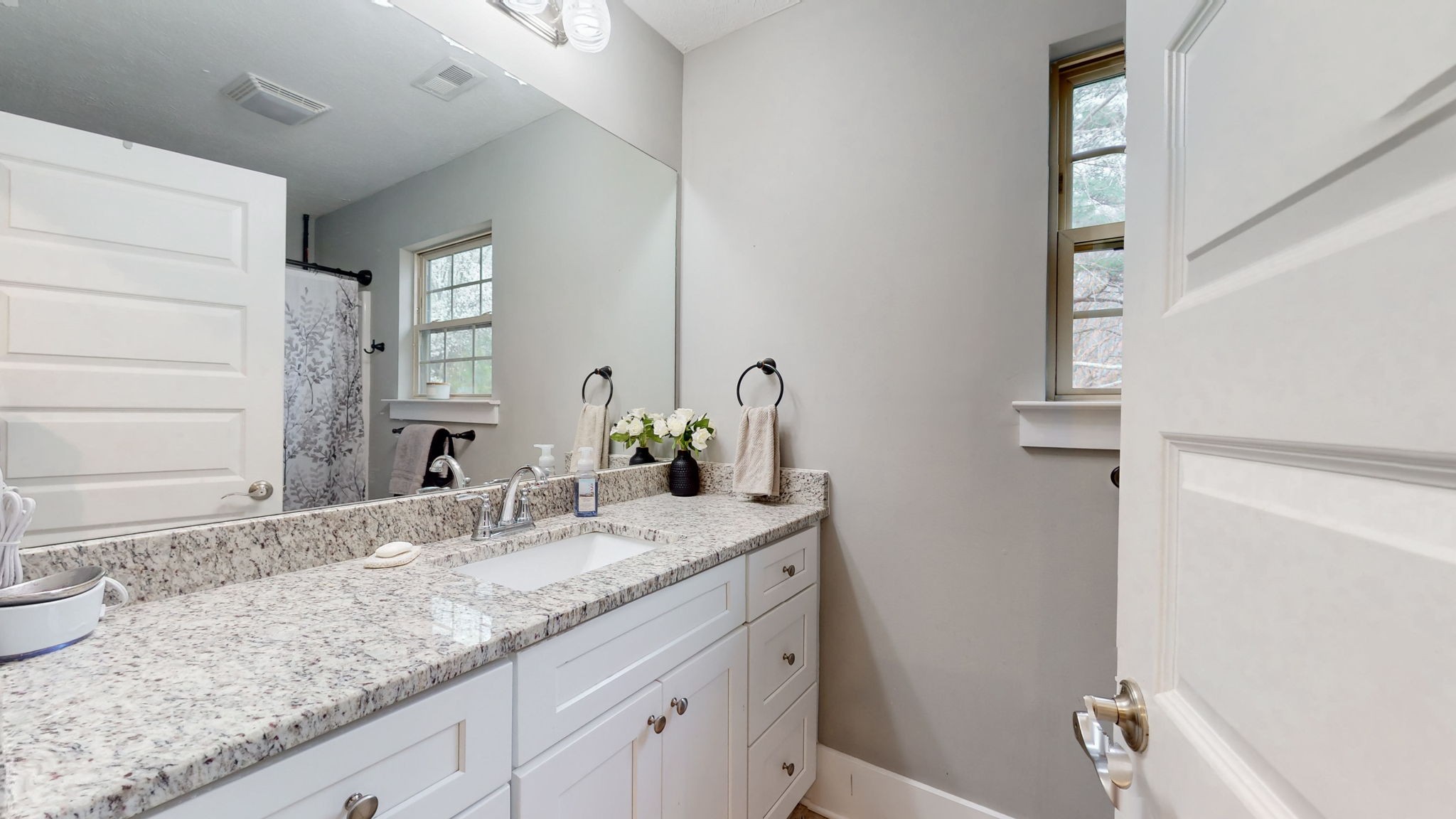 2143 Bell St Unit: C