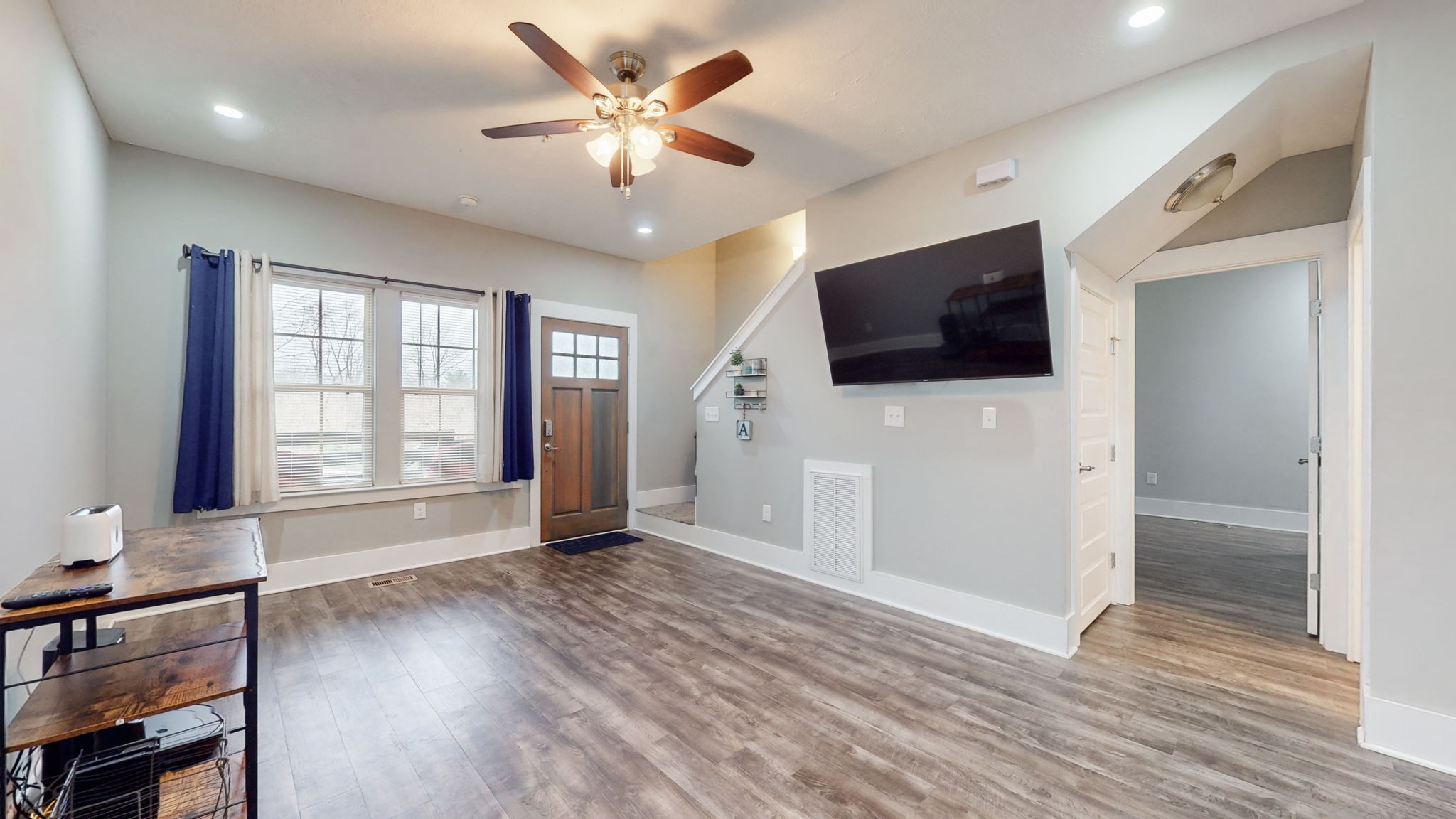 2143 Bell St Unit: C