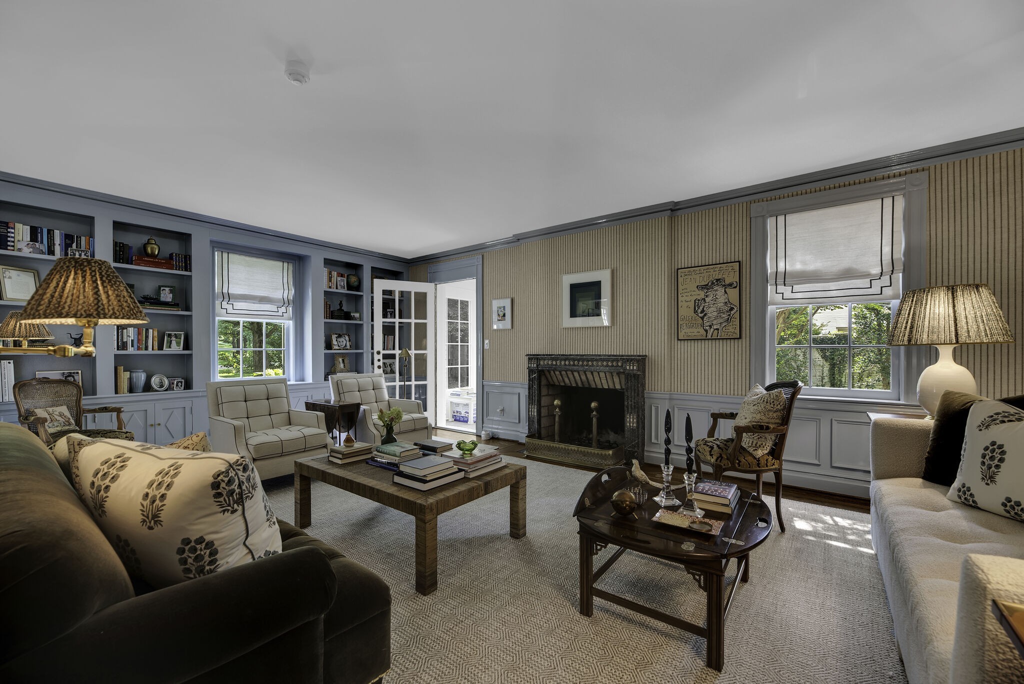 221 Evelyn Ave