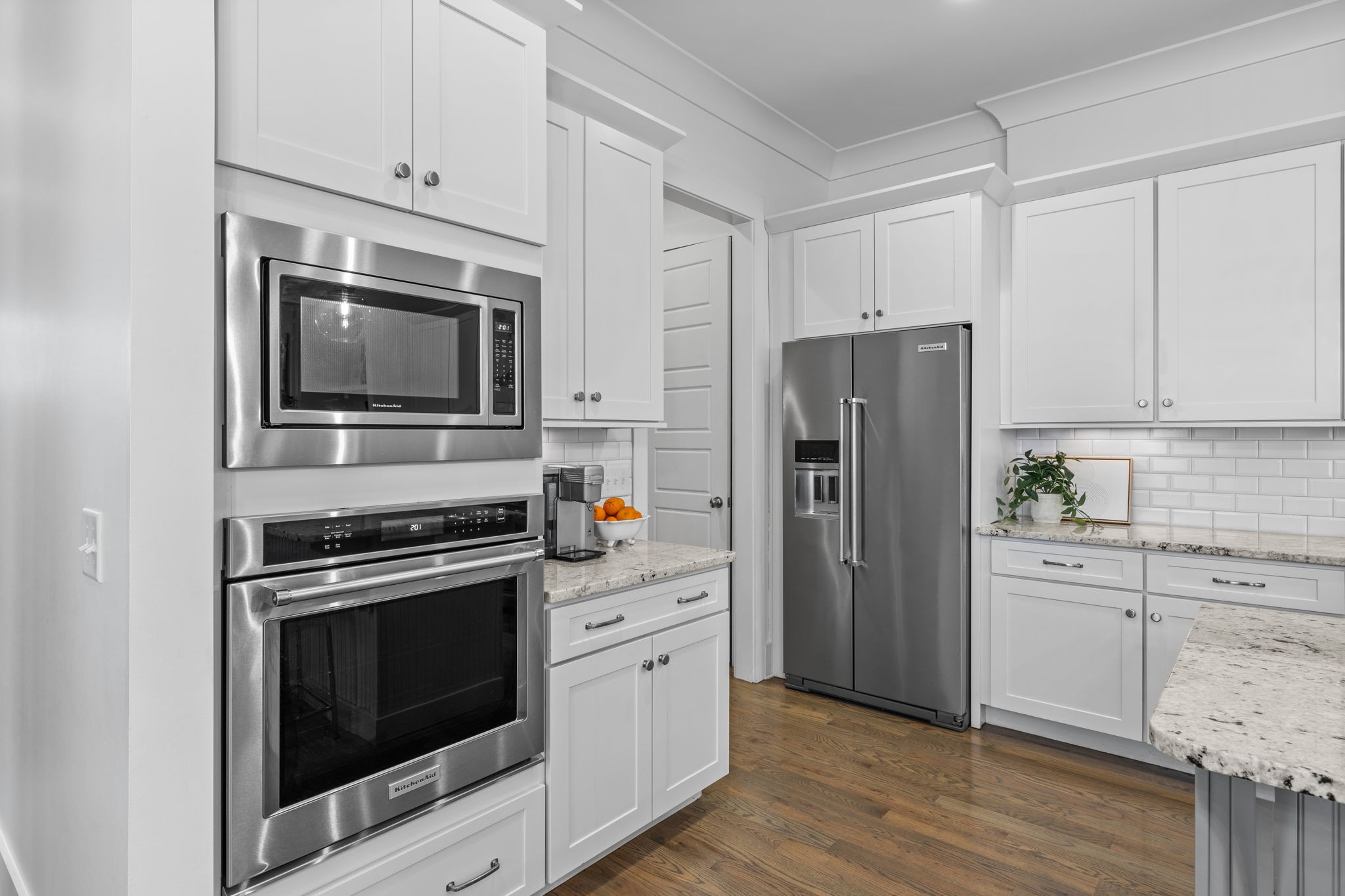 1935 Kimbark Dr