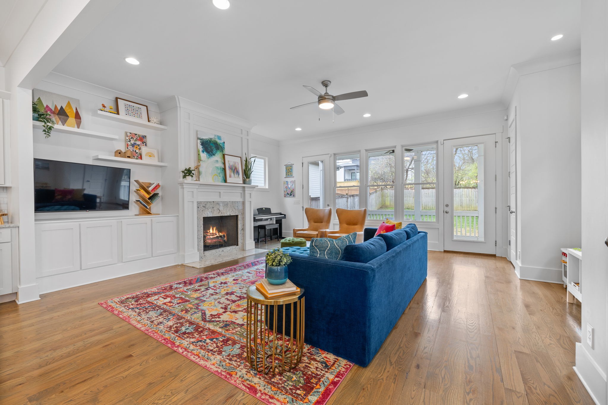 1935 Kimbark Dr