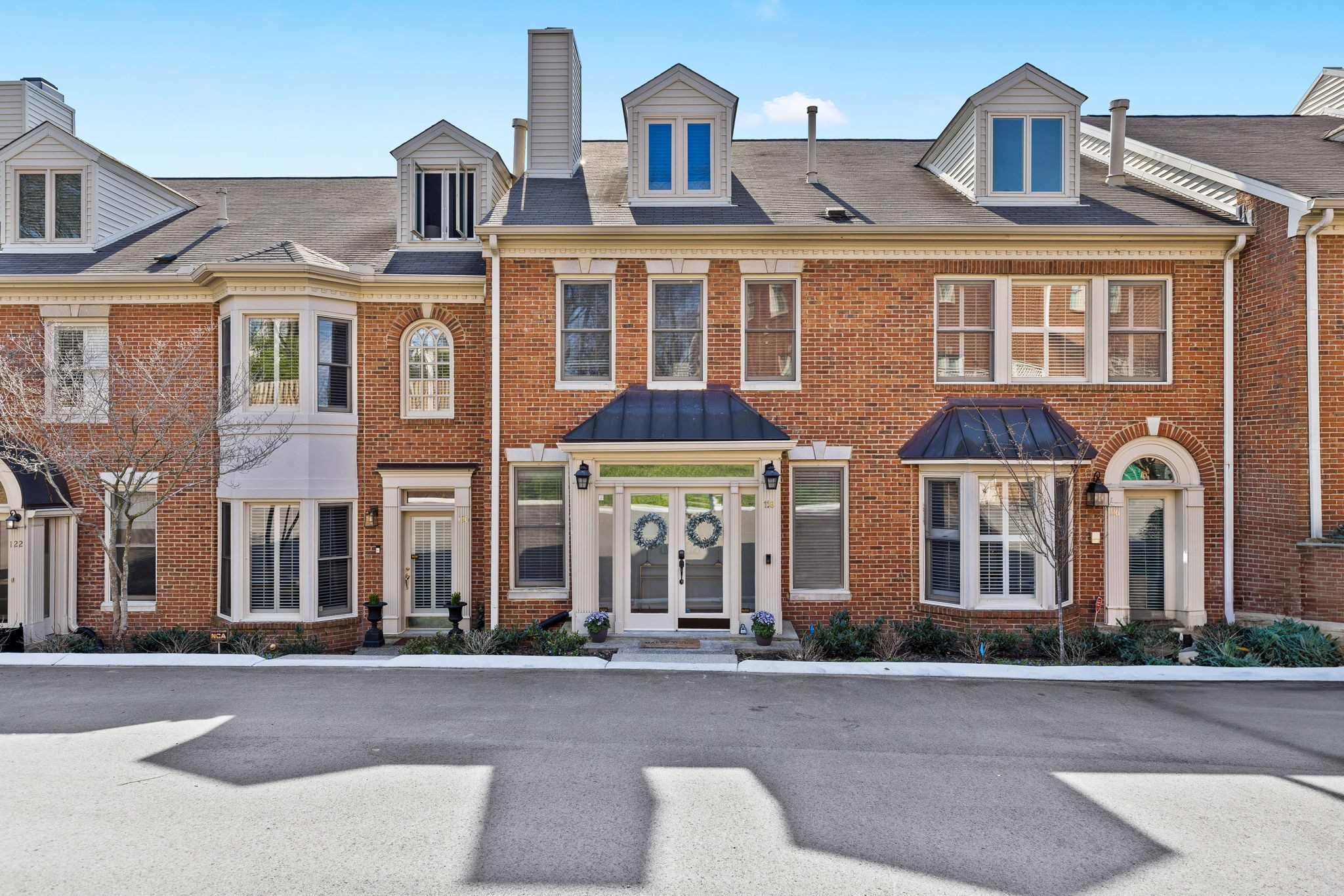 118 Forest Place Cir