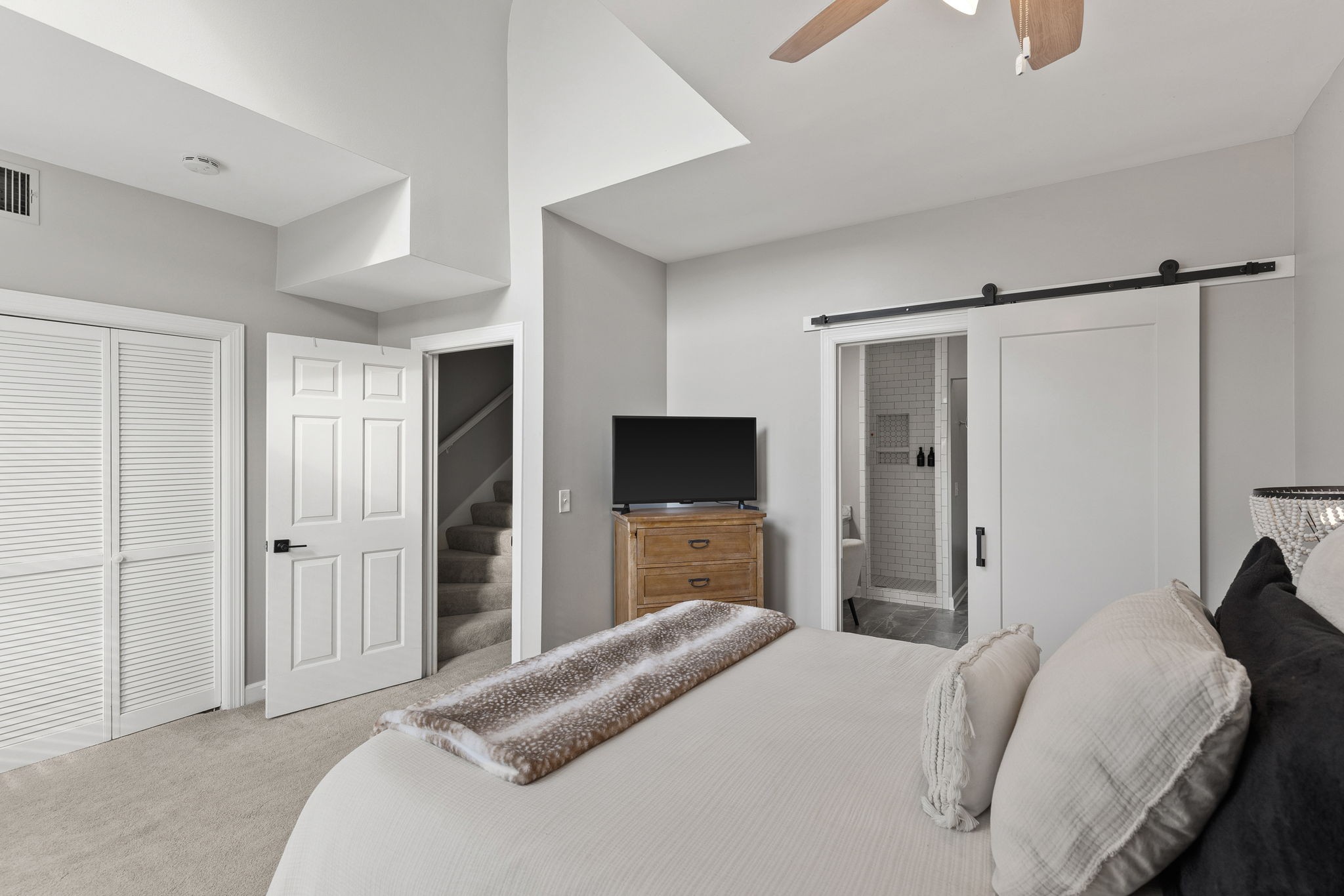 118 Forest Place Cir