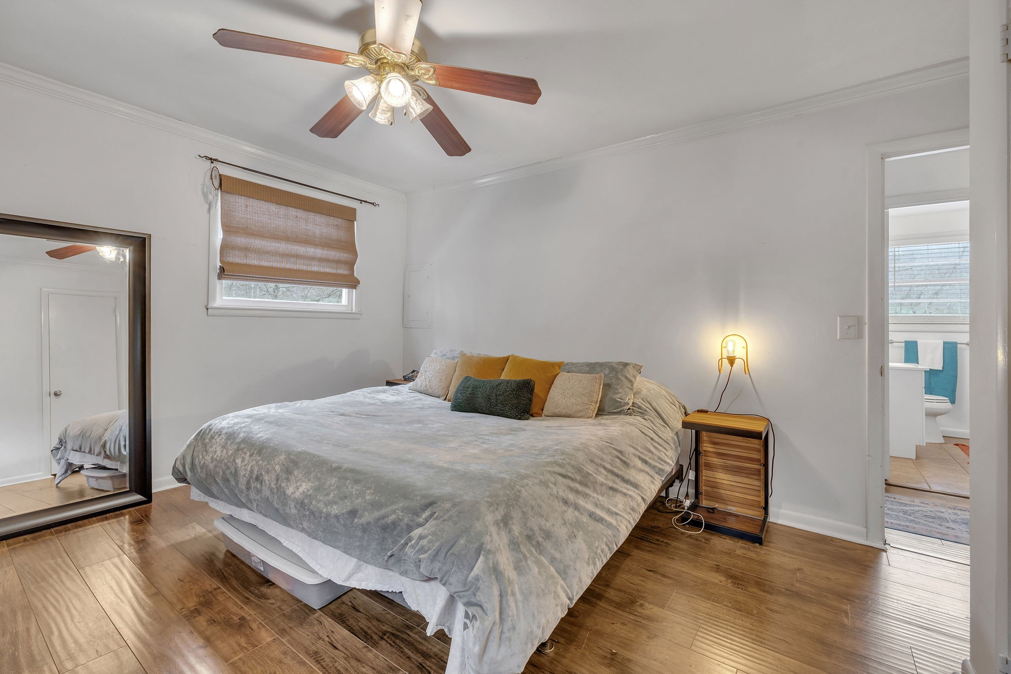 7064 River Road Pike