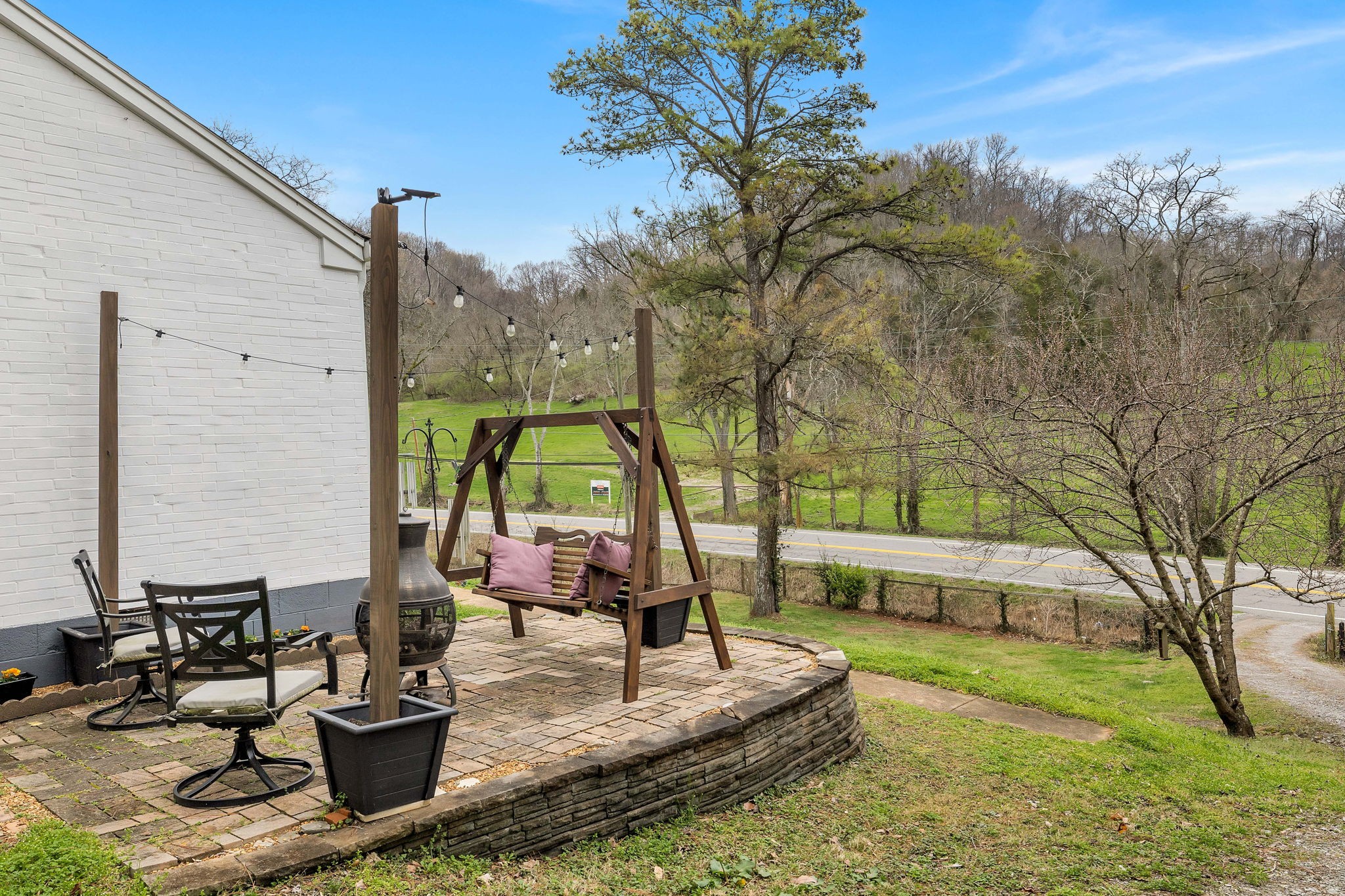 7064 River Road Pike