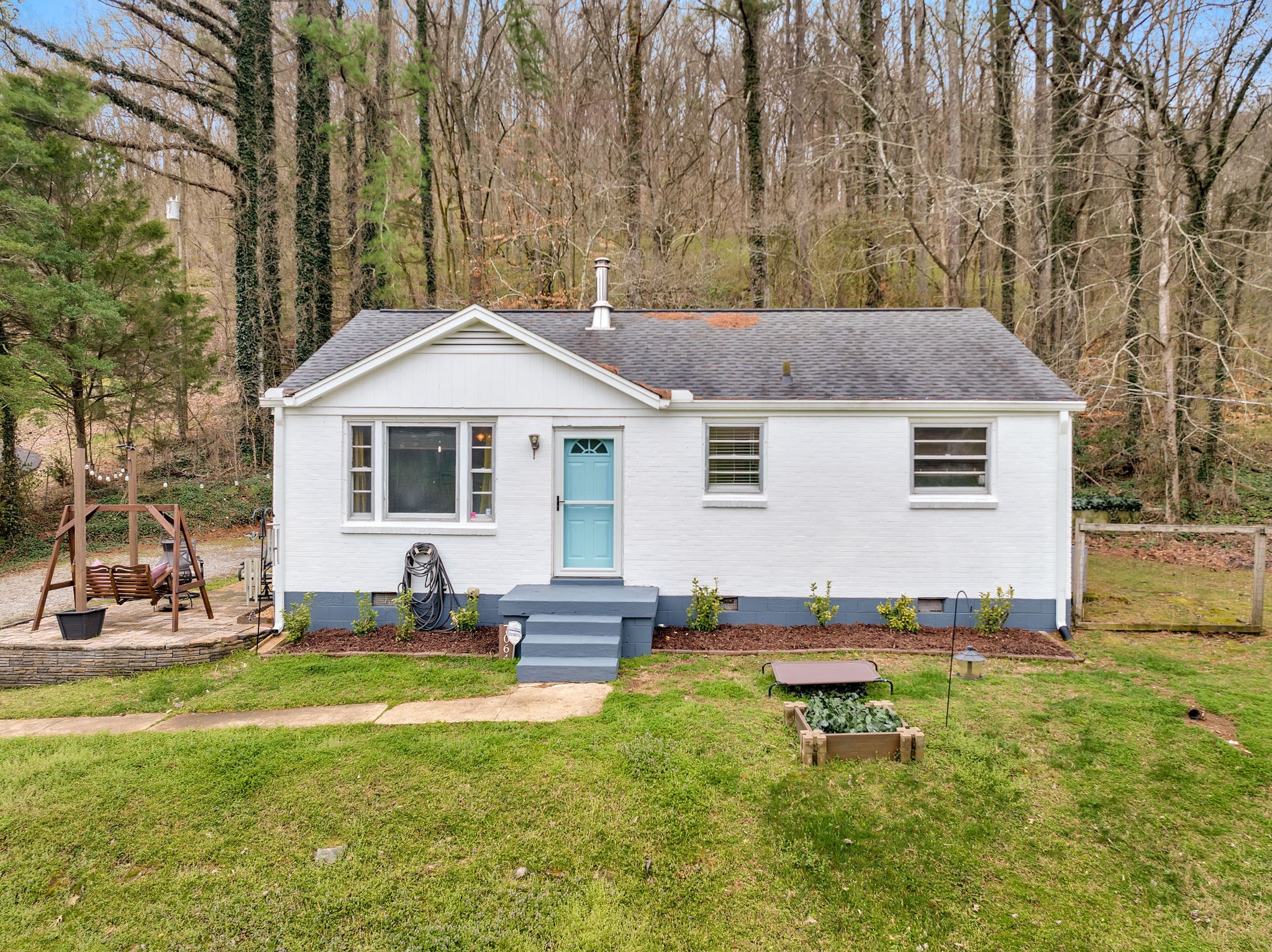 7064 River Road Pike