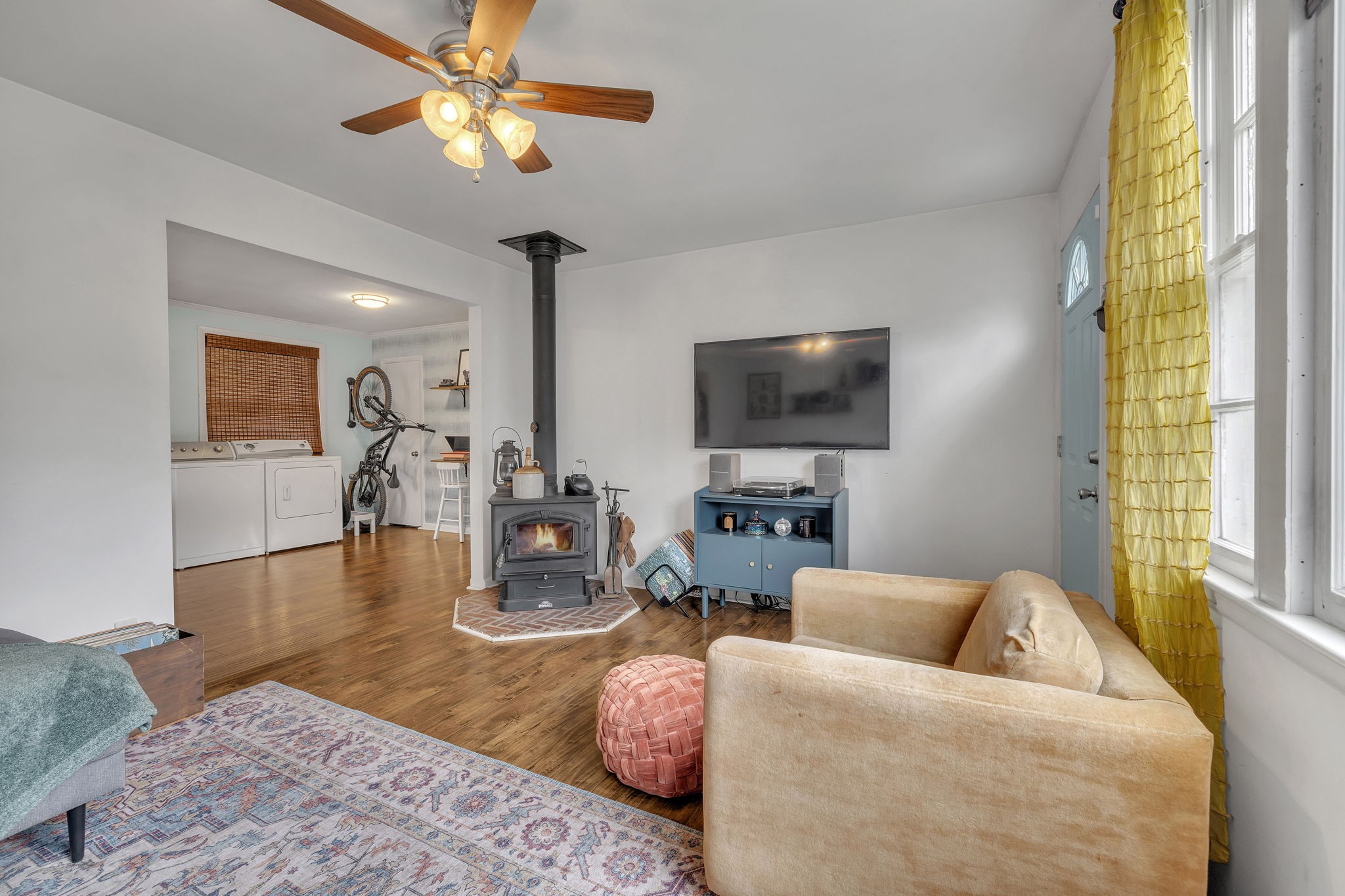 7064 River Road Pike