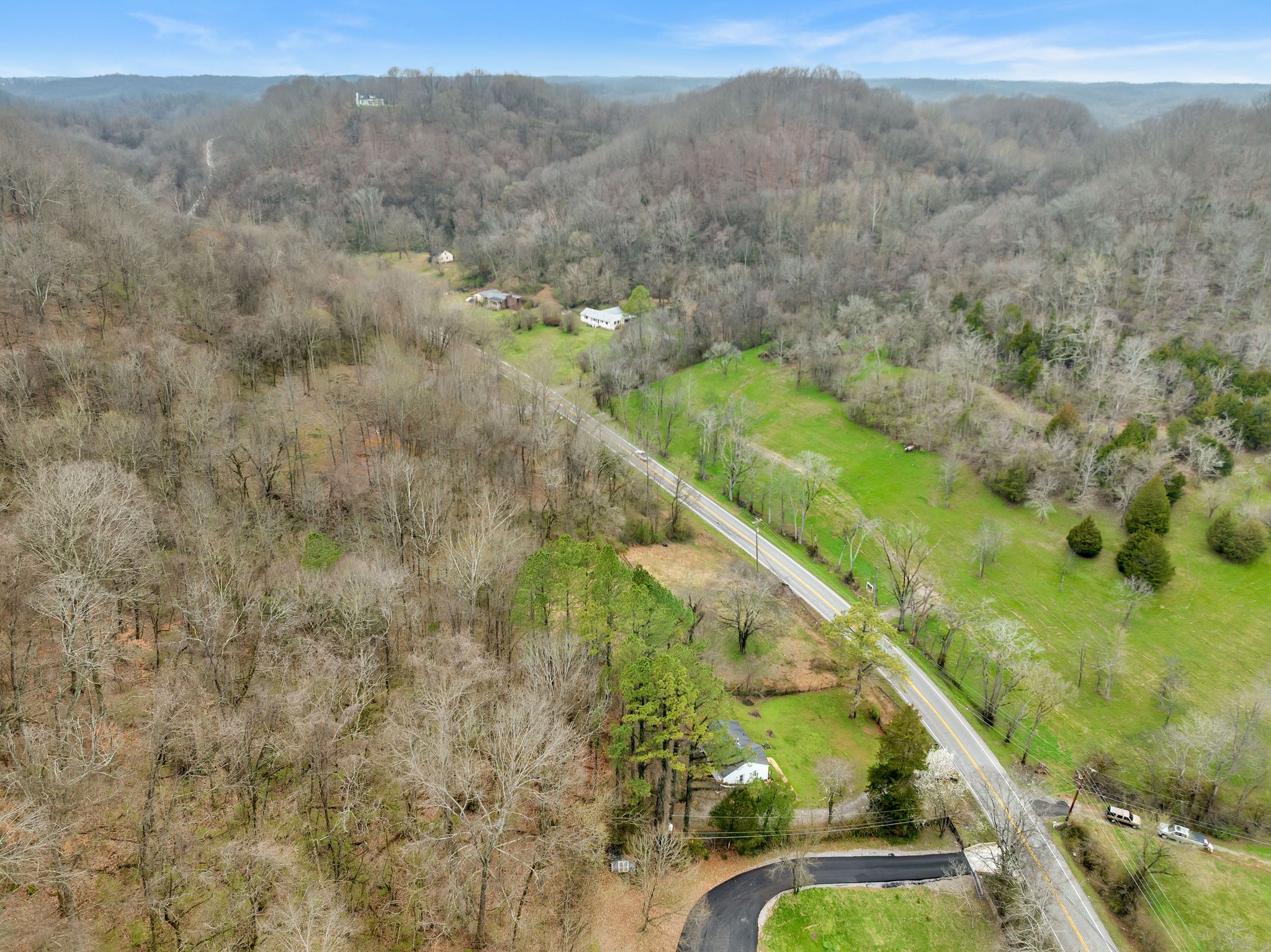 7064 River Road Pike