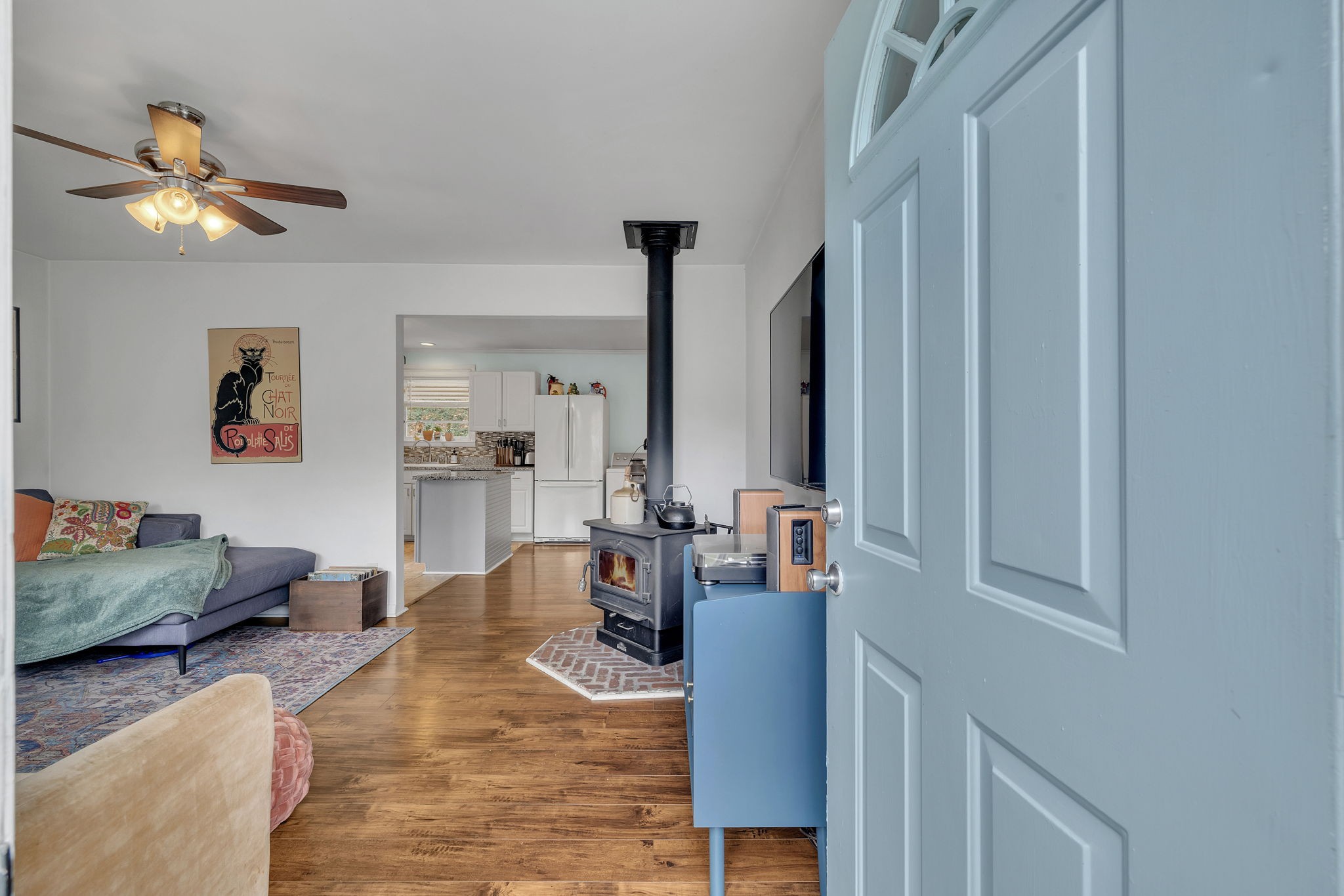 7064 River Road Pike