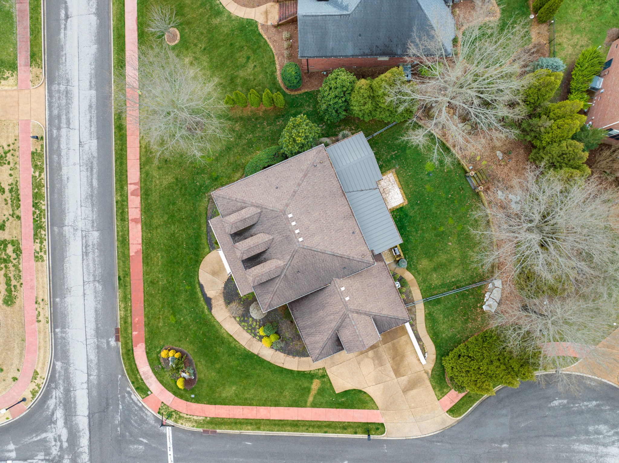 1101 Thora Ct
