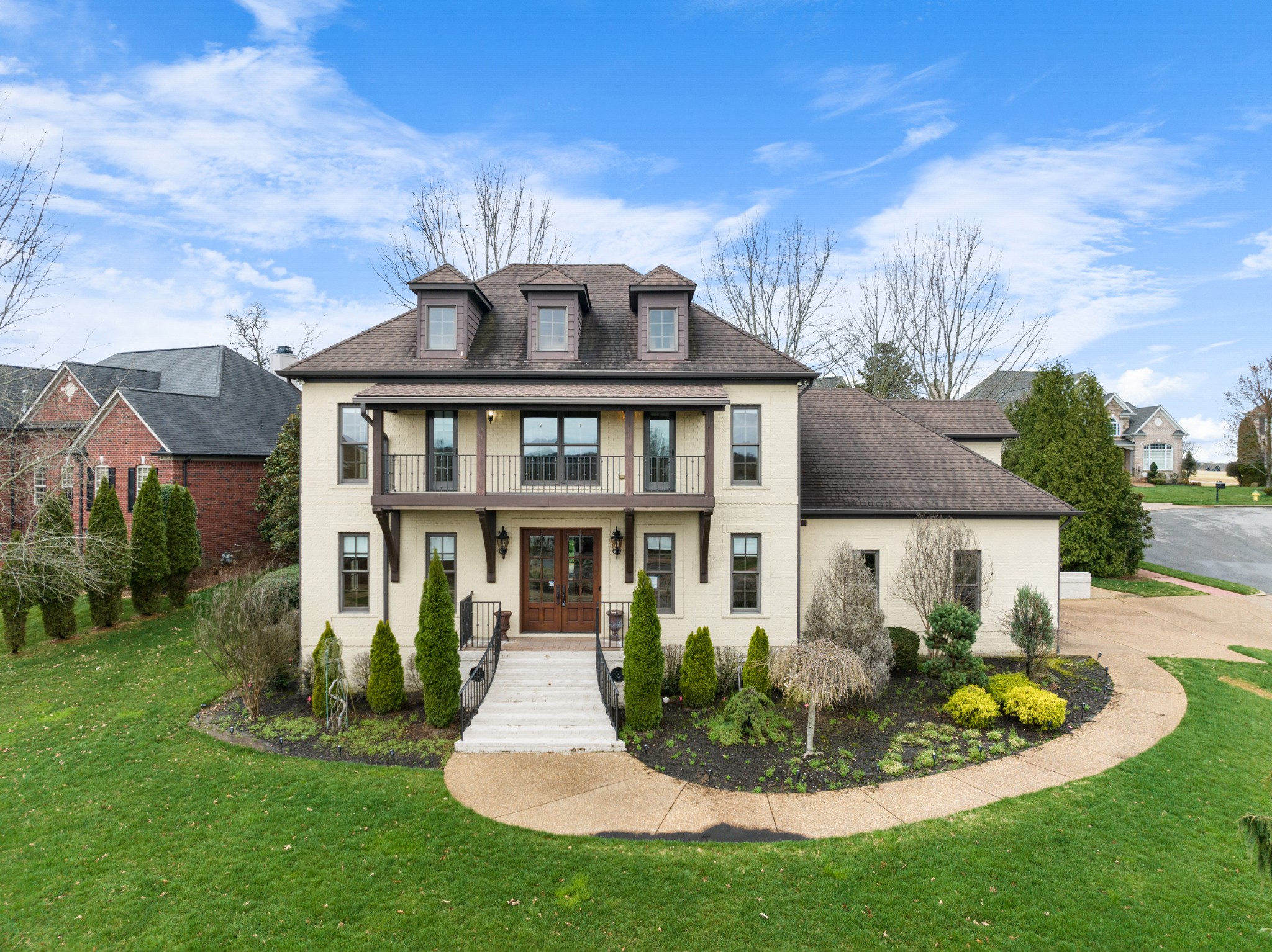 1101 Thora Ct