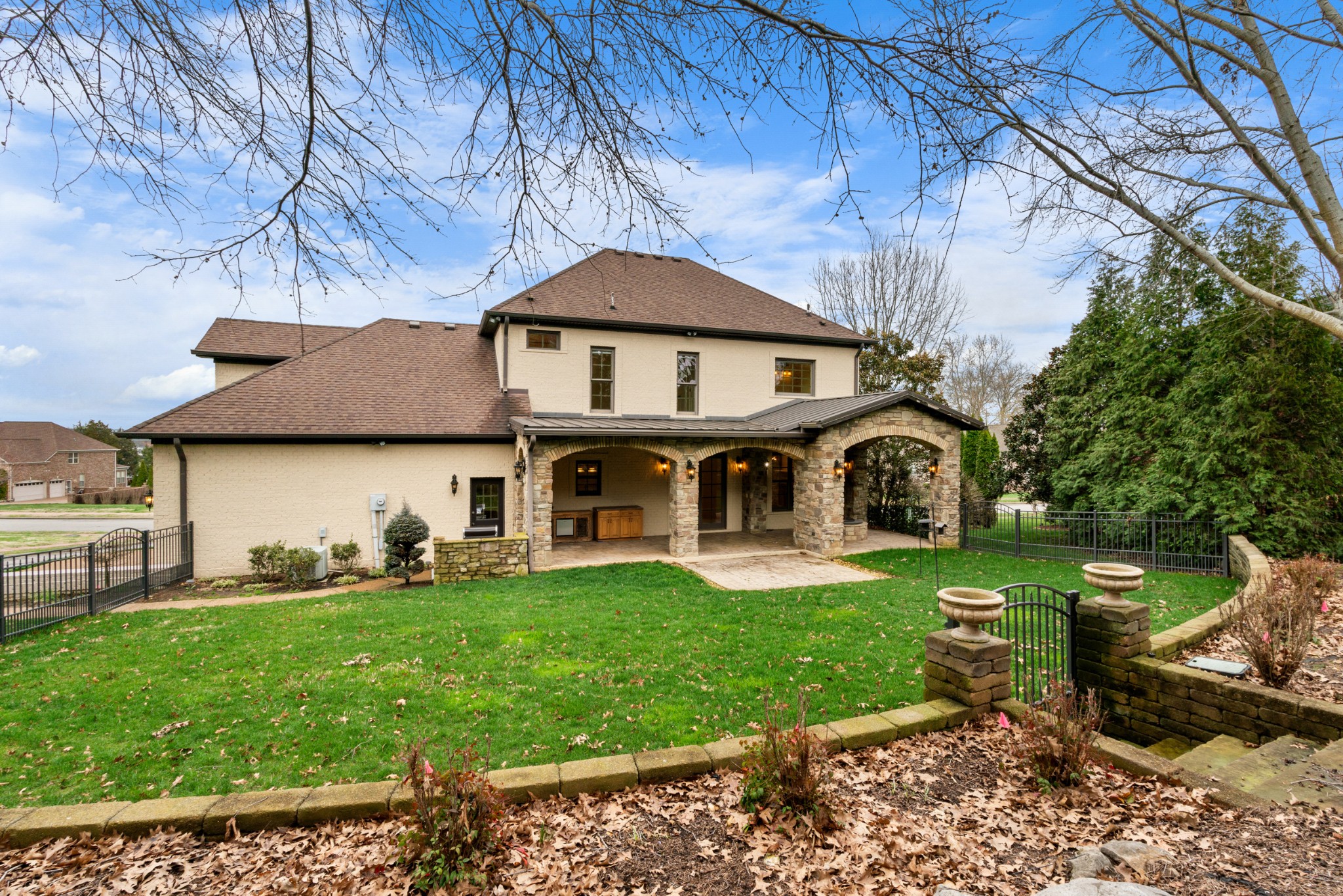 1101 Thora Ct