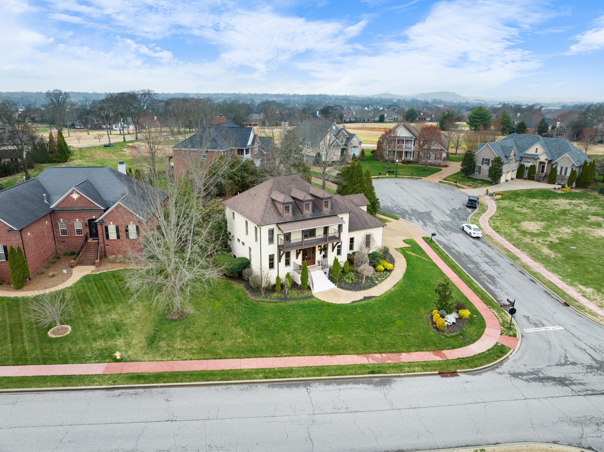1101 Thora Ct