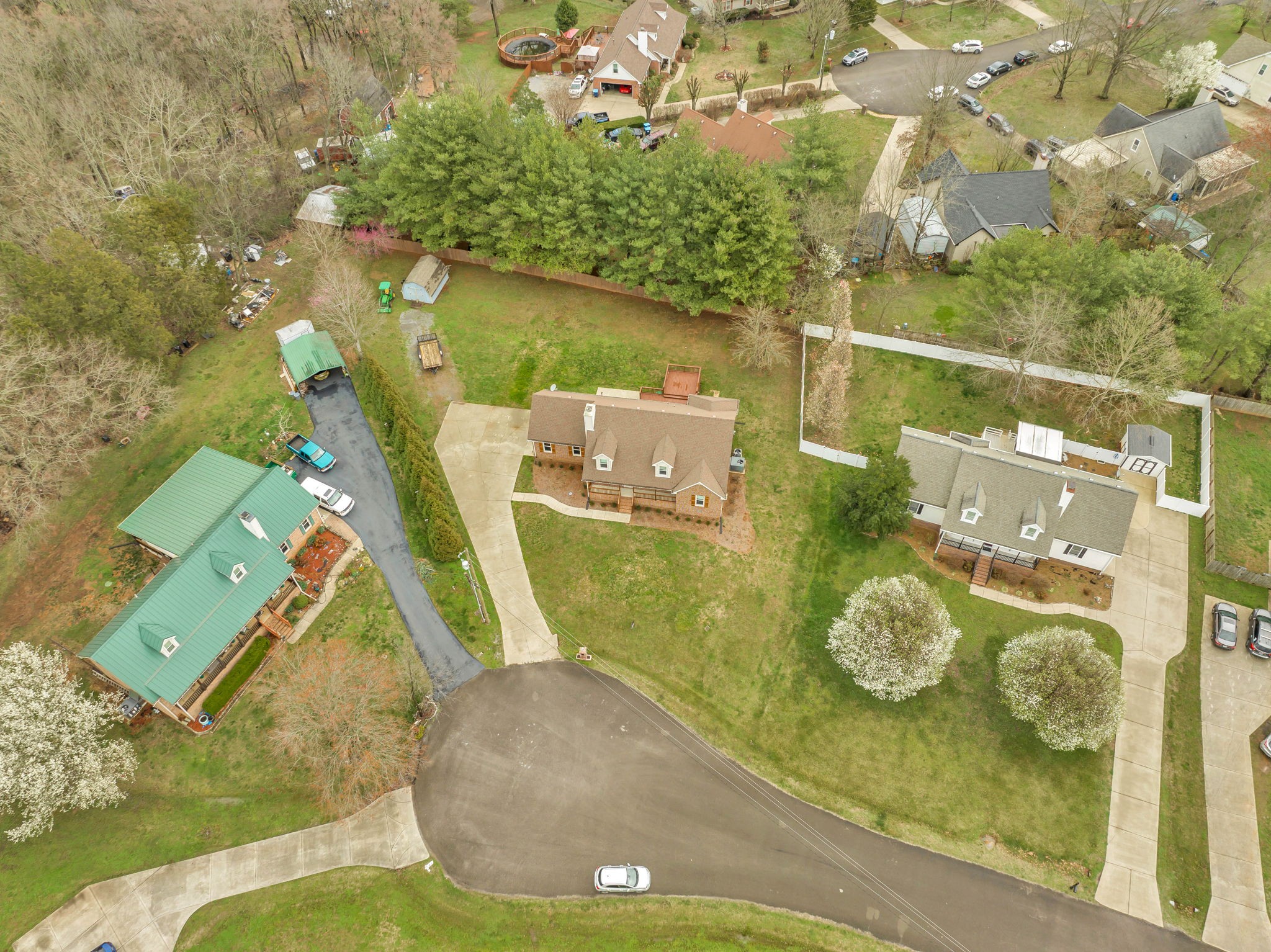 2314 N Bellah Ct