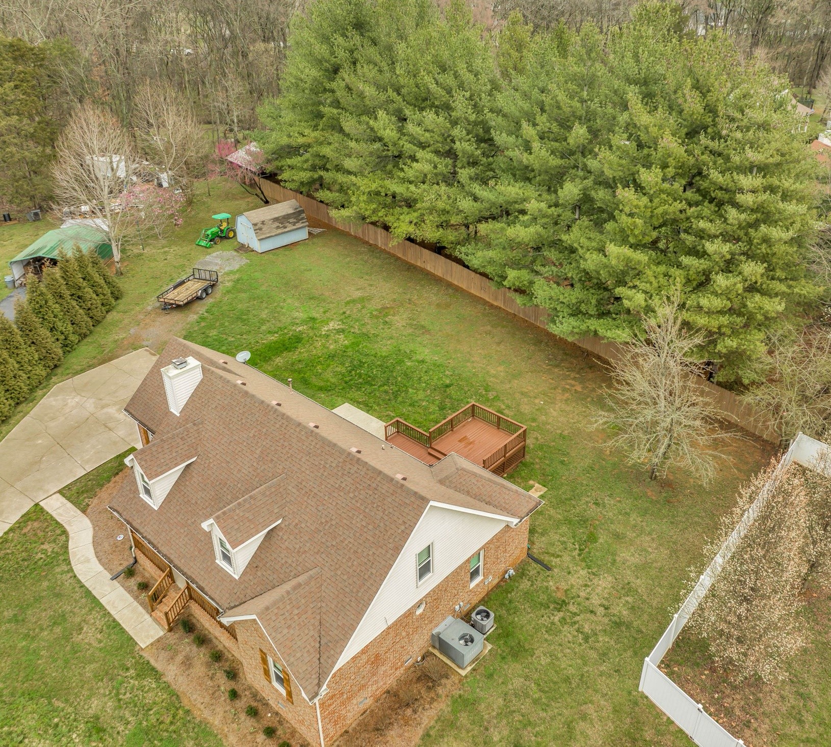 2314 N Bellah Ct