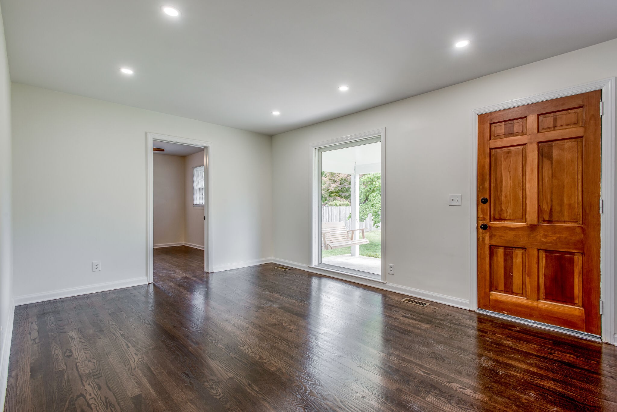 204 Ridgeway Dr
