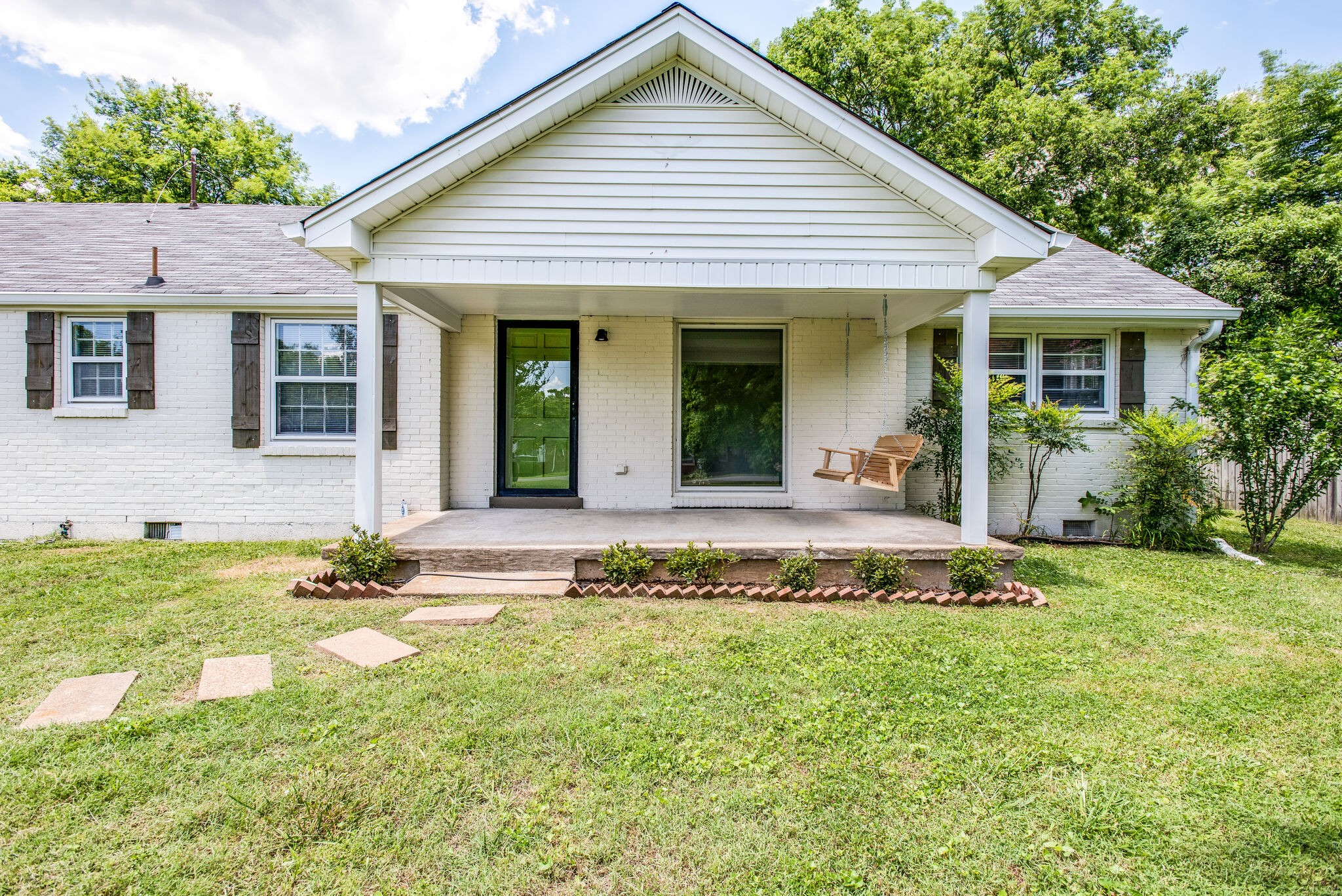 204 Ridgeway Dr